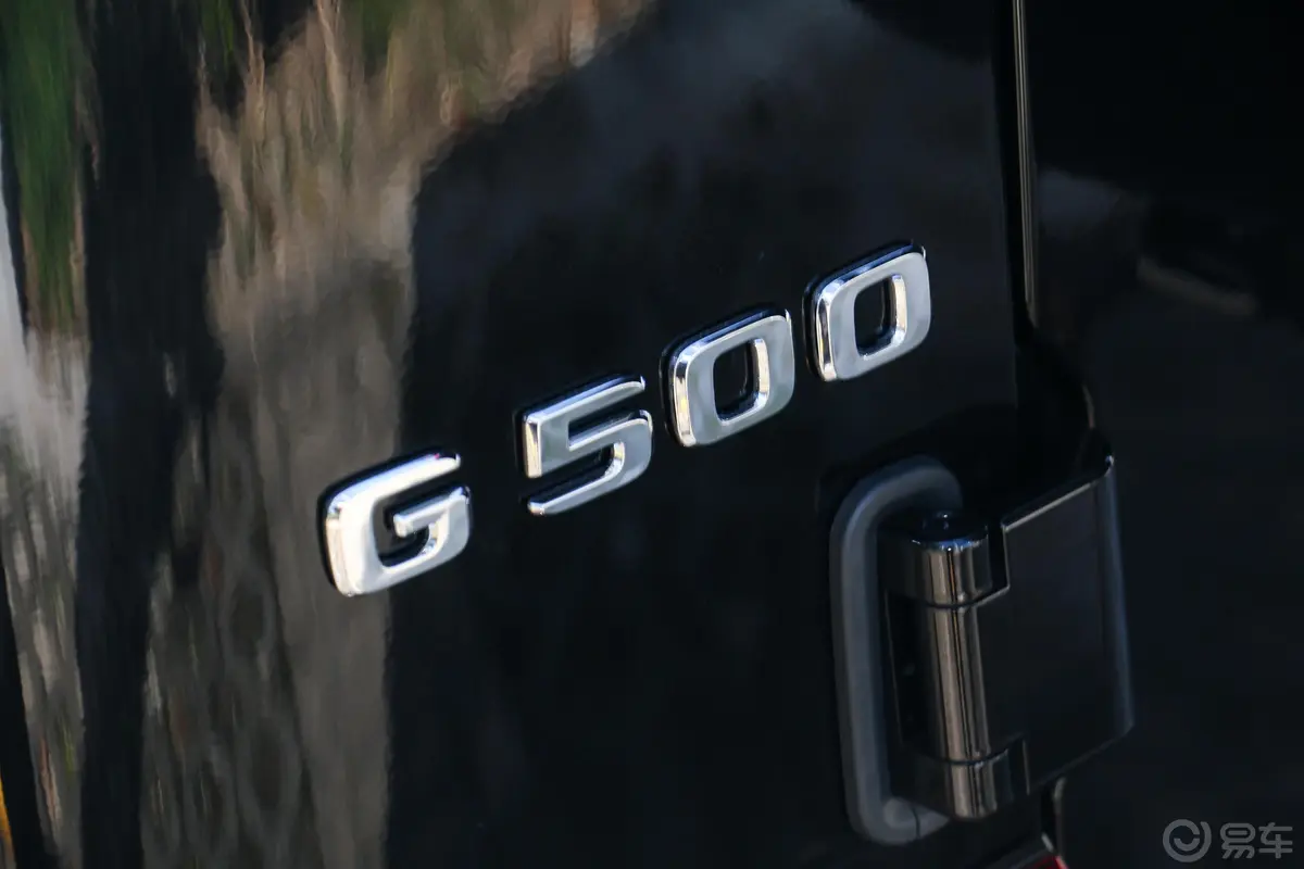 奔驰G级G 500 暗夜特别版外观