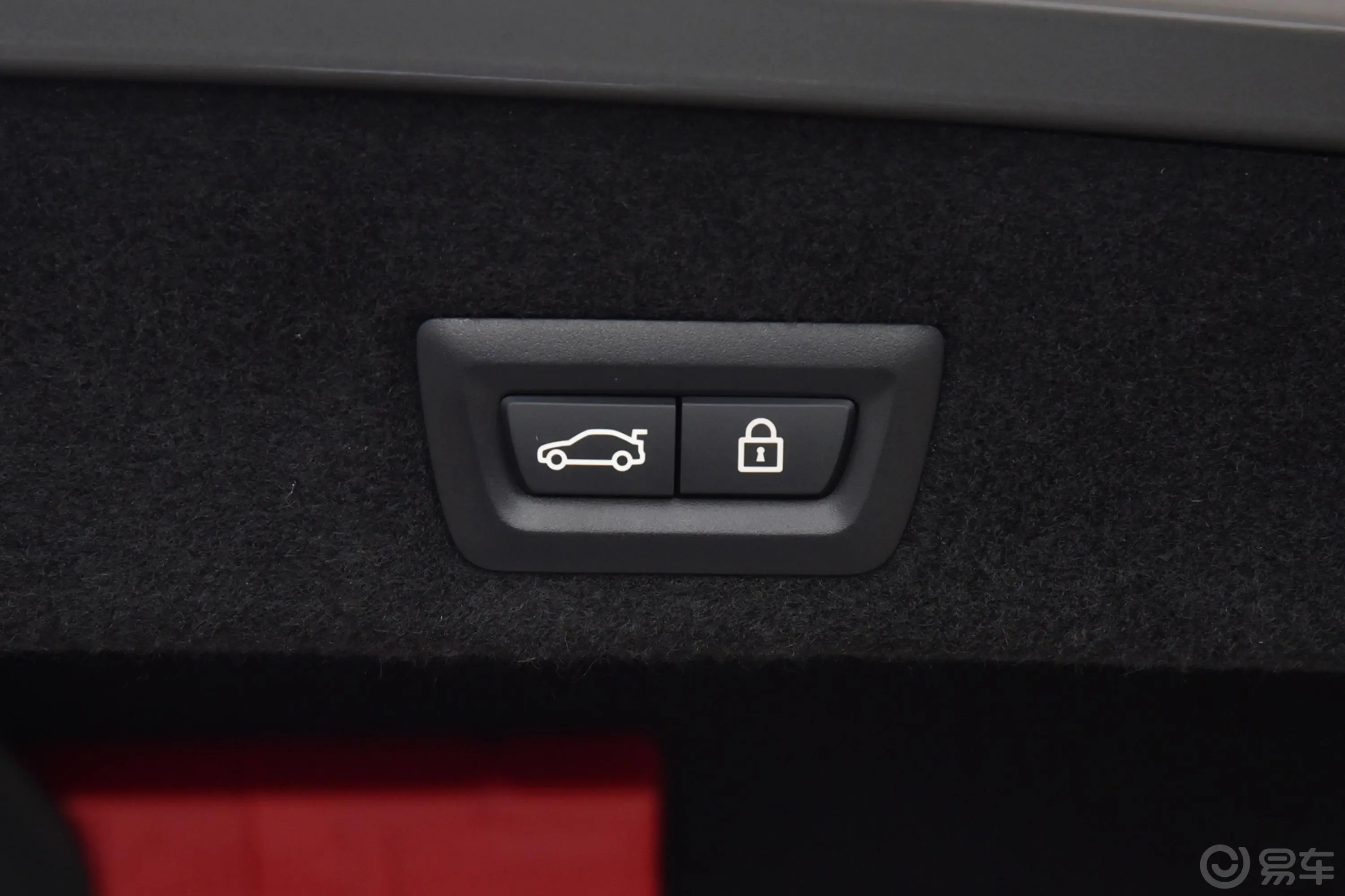 宝马7系改款 730Li M运动套装电动尾门按键（手动扶手）