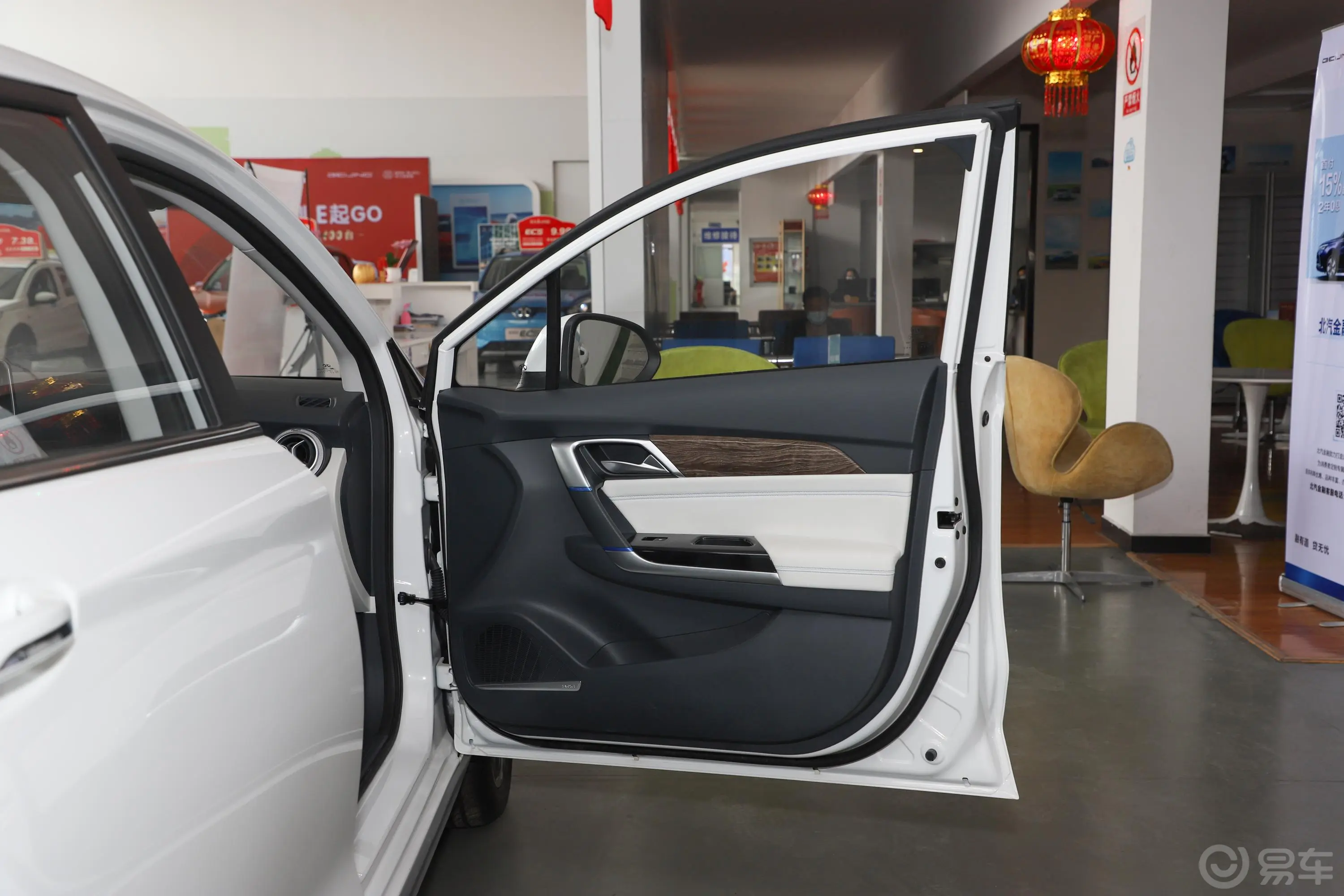 北京EU5经典款 R500 智风版副驾驶员车门