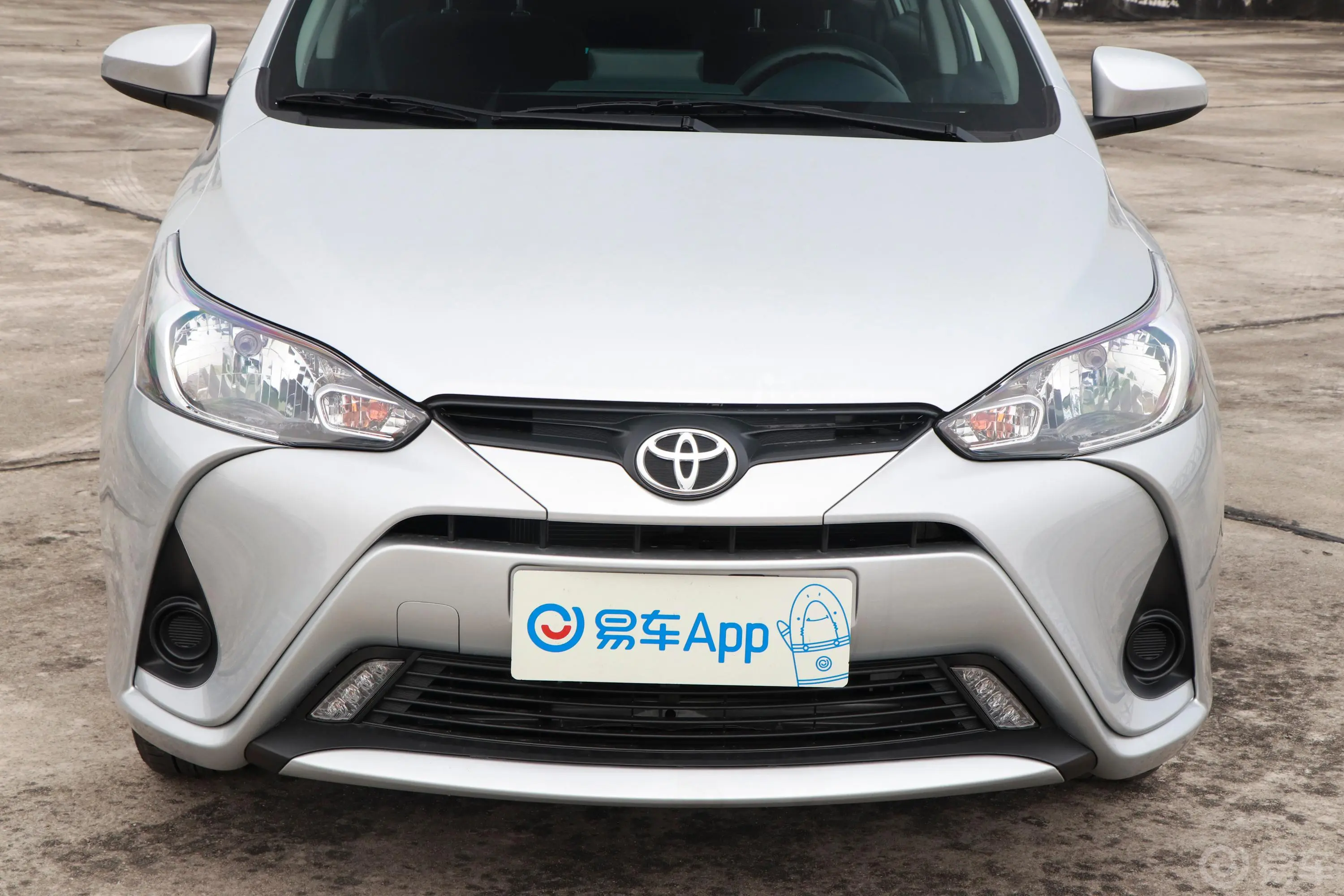 YARiS L 致享1.5L CVT 领先版外观