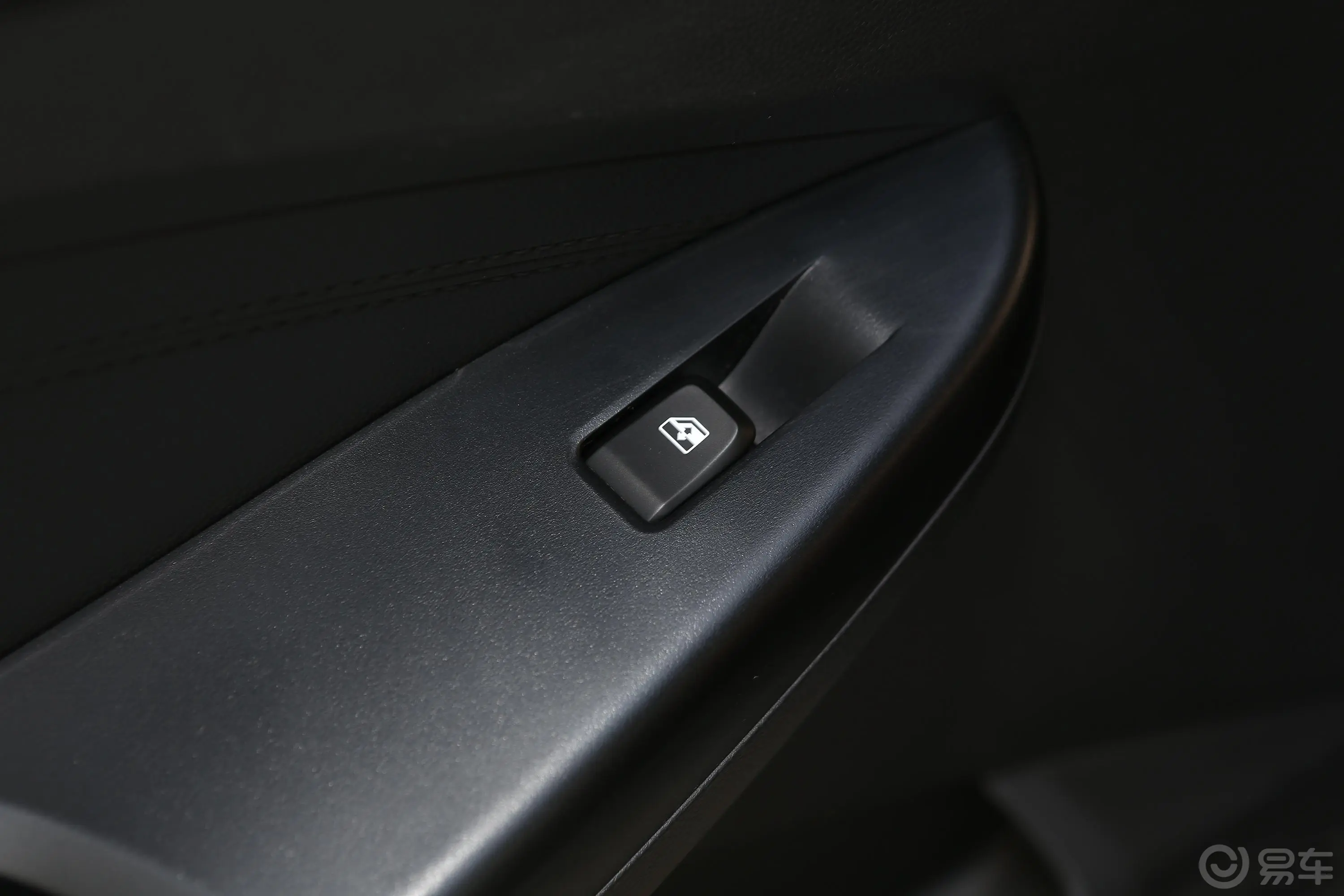 五菱宏光S31.5L 手动 舒适型 国VI后车窗调节