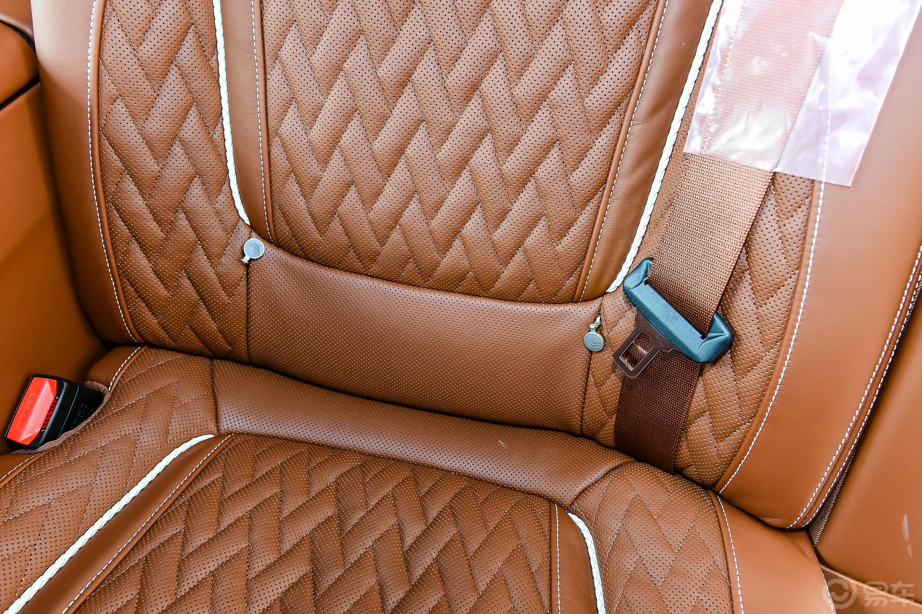 宝马7系改款 750Li xDrive V8 M运动套装儿童座椅接口