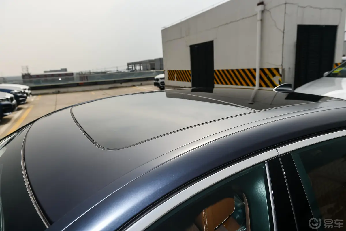 宝马7系改款 750Li xDrive V8 M运动套装天窗