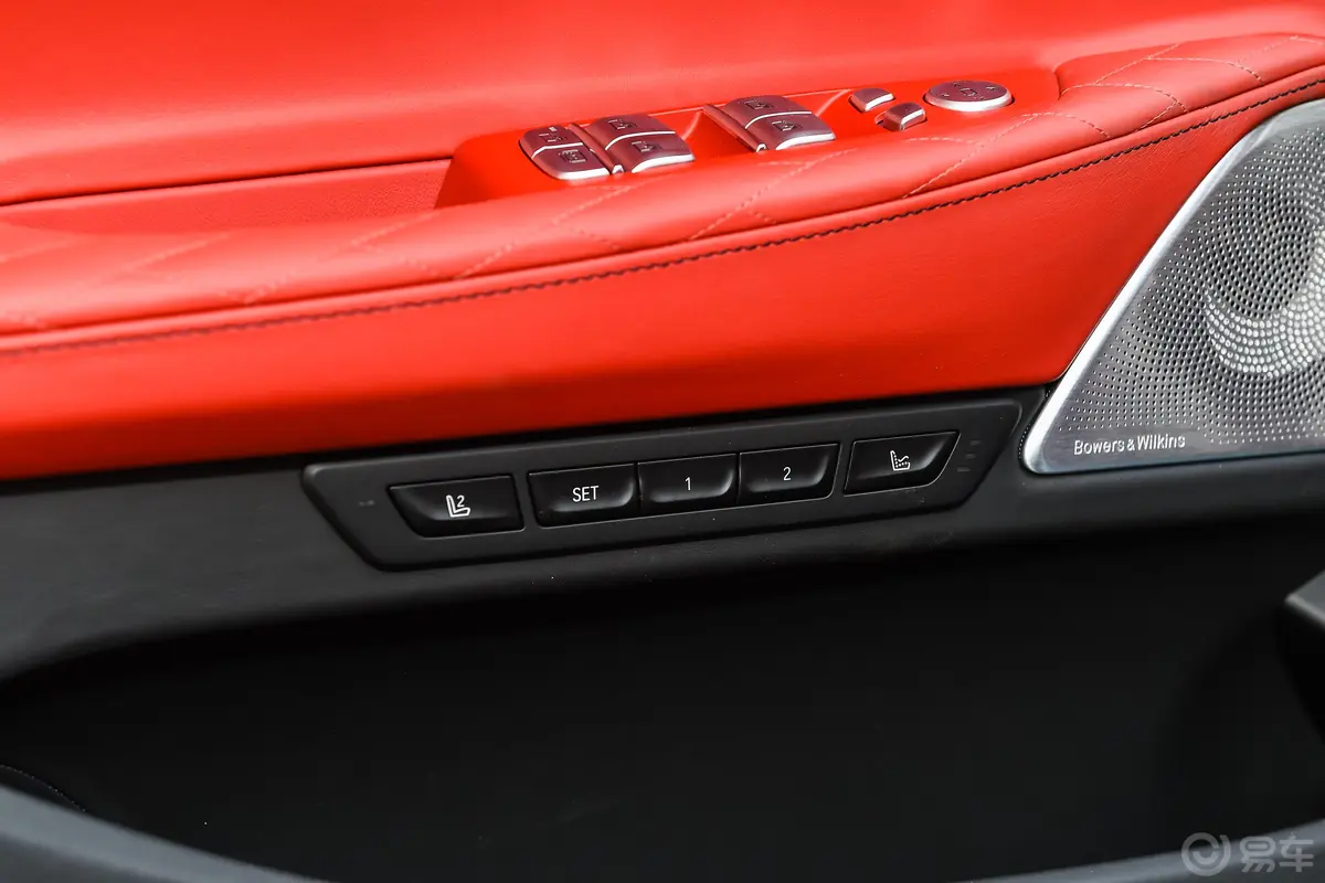 宝马7系改款 M760Li xDrive V12 运动套装内饰