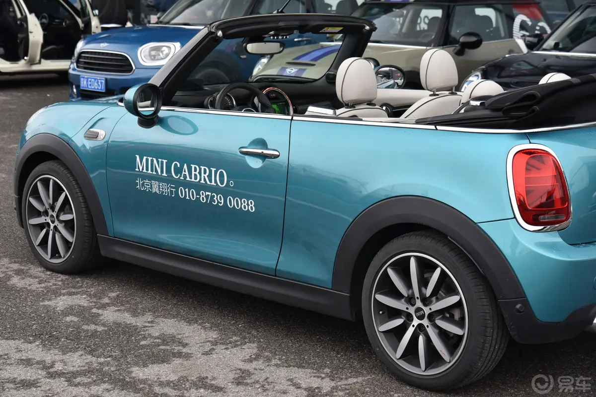 MINI CABRIO1.5T COOPER CABRIO 好色版外观