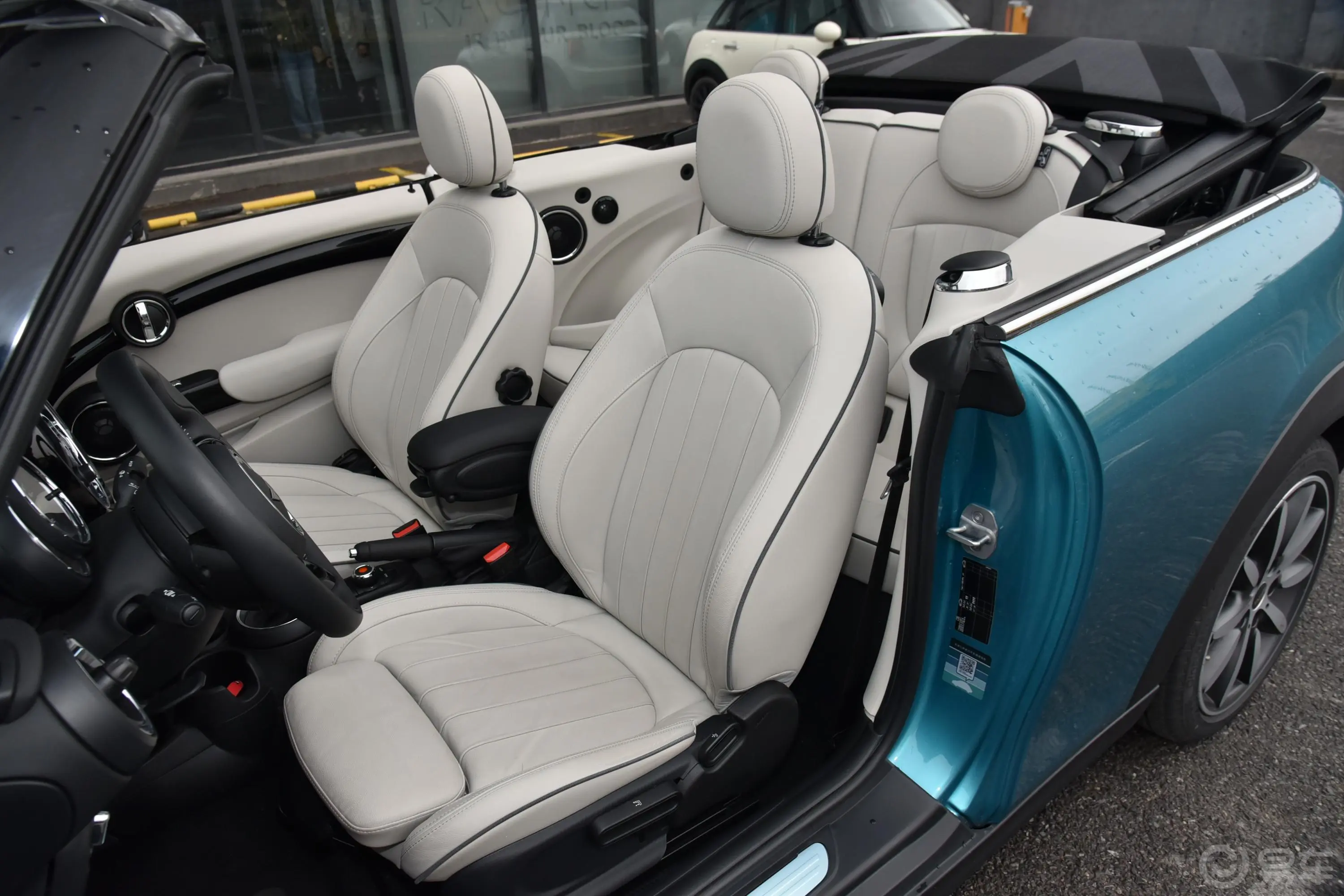 MINI CABRIO1.5T COOPER CABRIO 好色版驾驶员座椅