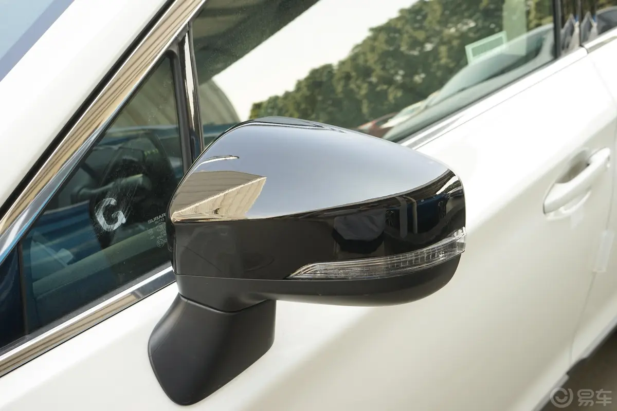 傲虎2.5i 特装版 EyeSight主驾驶后视镜背面