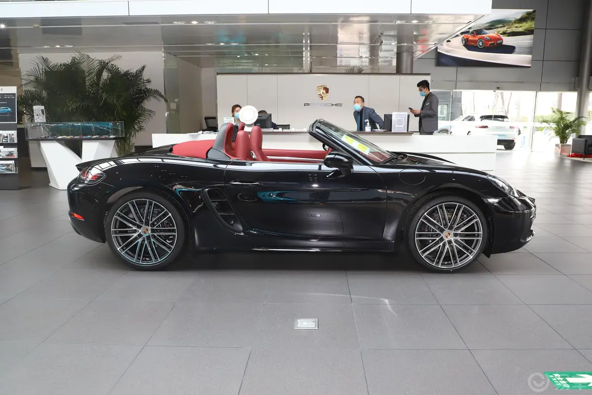 保时捷718Boxster 2.0T外观