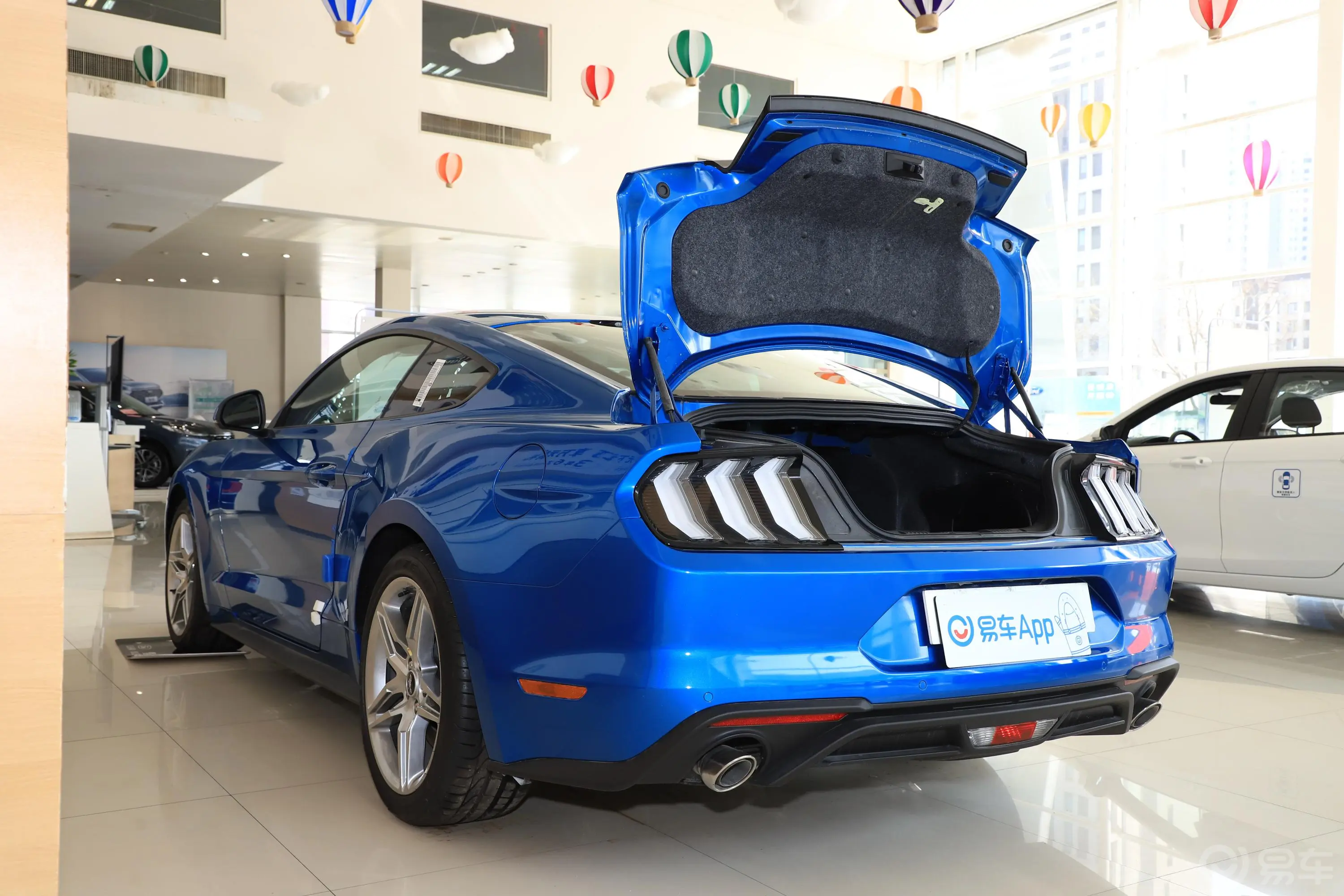 Mustang2.3L EcoBoost空间