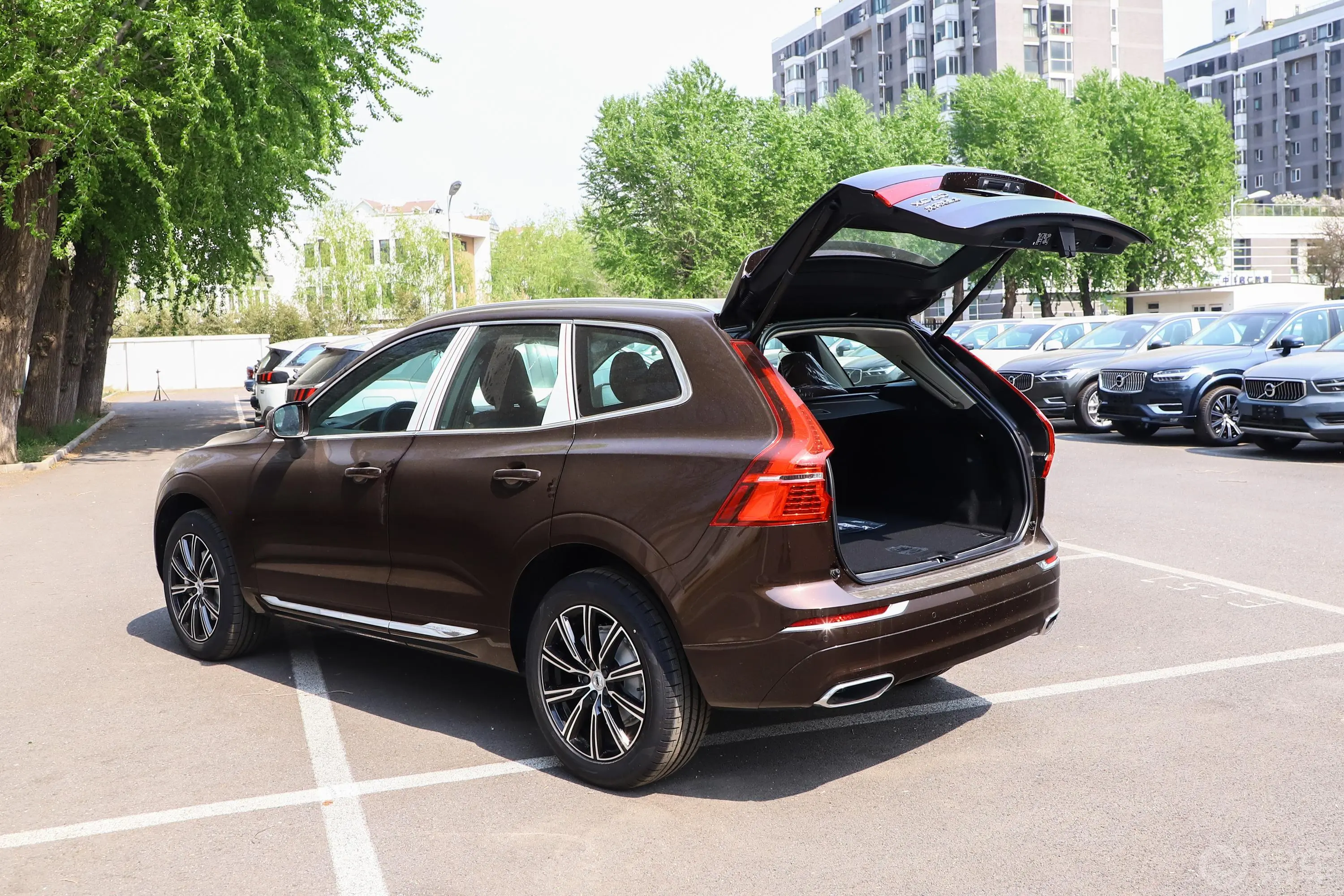 沃尔沃XC60T5 四驱 智远豪华版空间