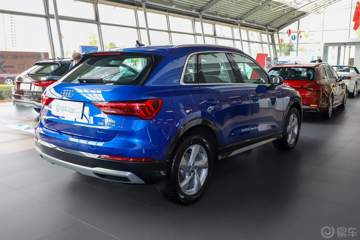 奥迪Q335 TFSI 进取致雅型外观