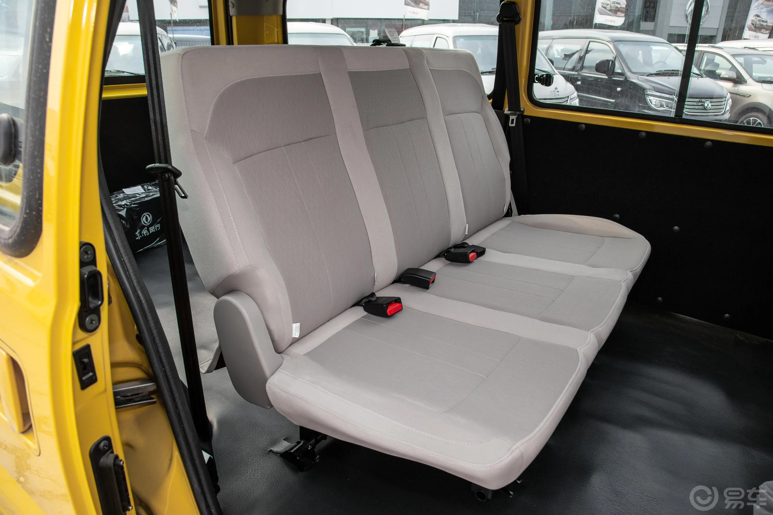 菱智M5 EV舒适型 5座后排座椅