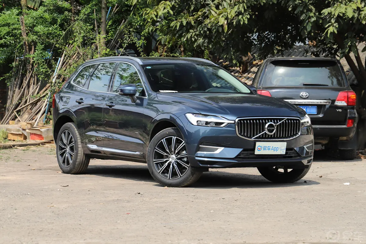 沃尔沃XC60T5 四驱 智远豪华版外观