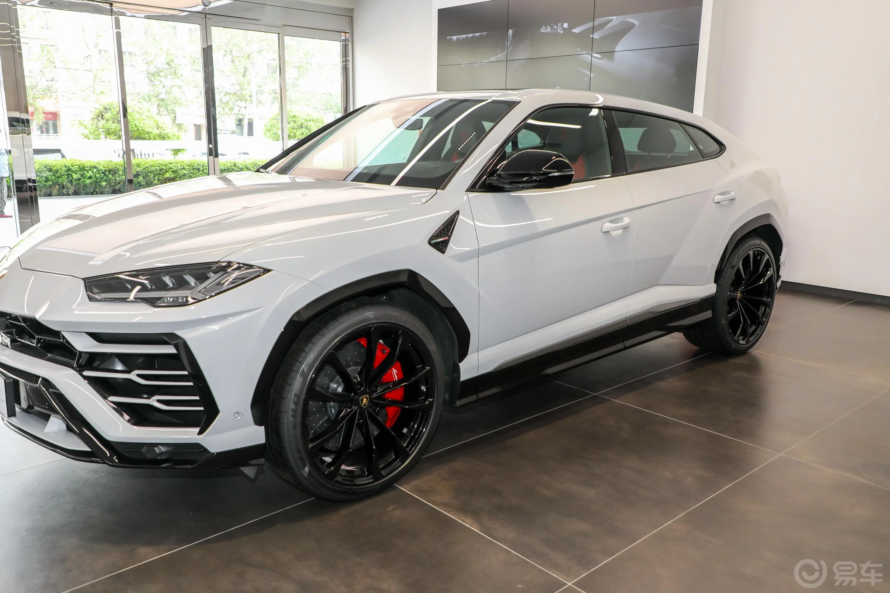 Urus4.0T V8外观