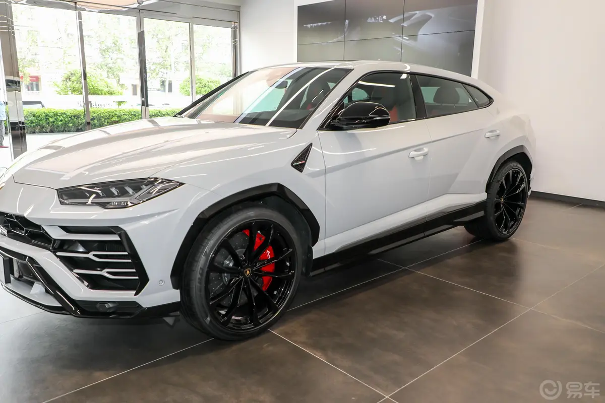 Urus4.0T V8外观