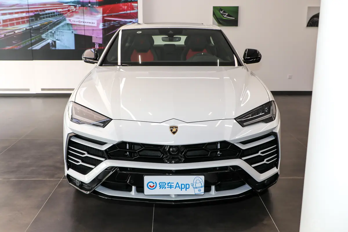 Urus4.0T V8外观