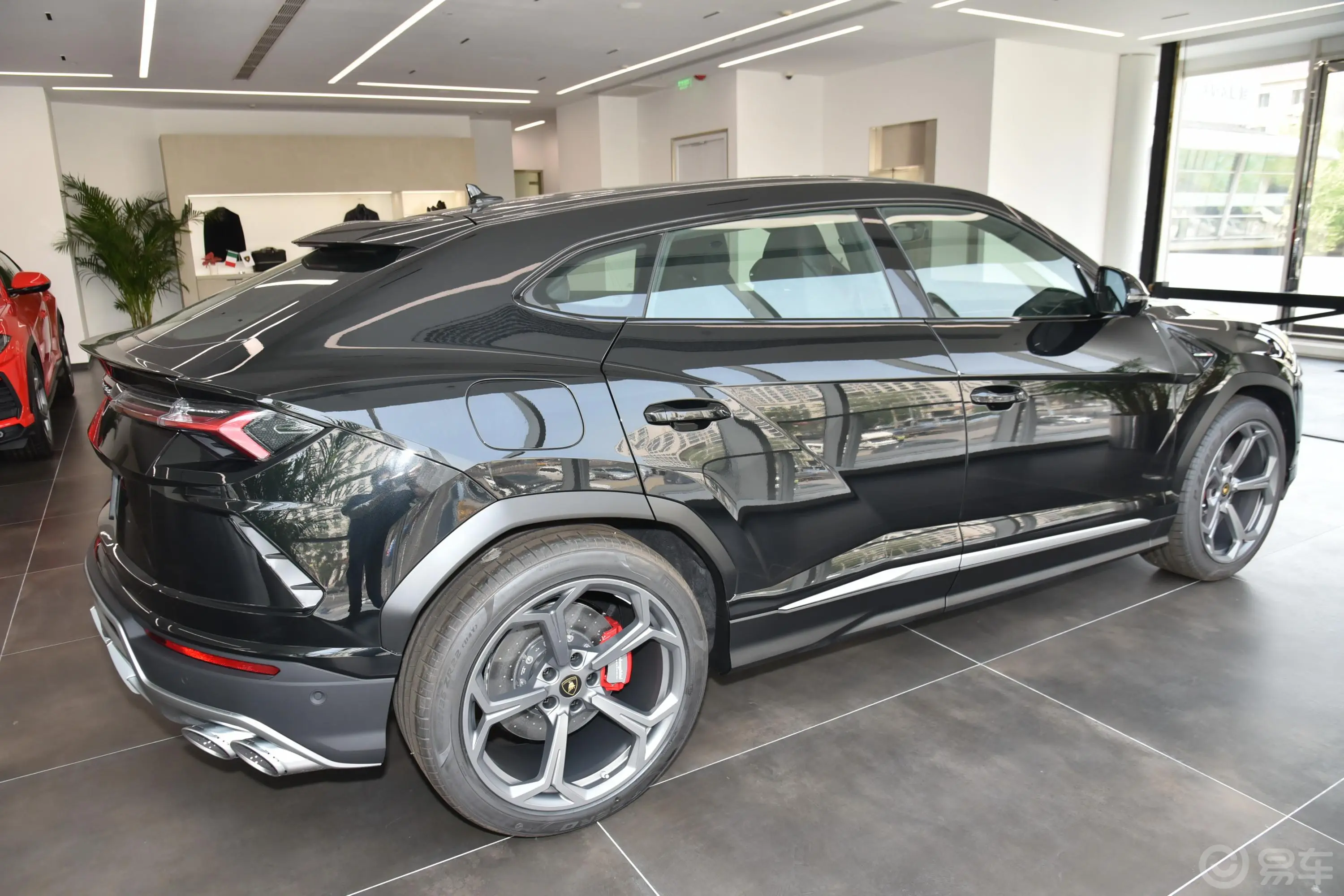 Urus4.0T V8外观