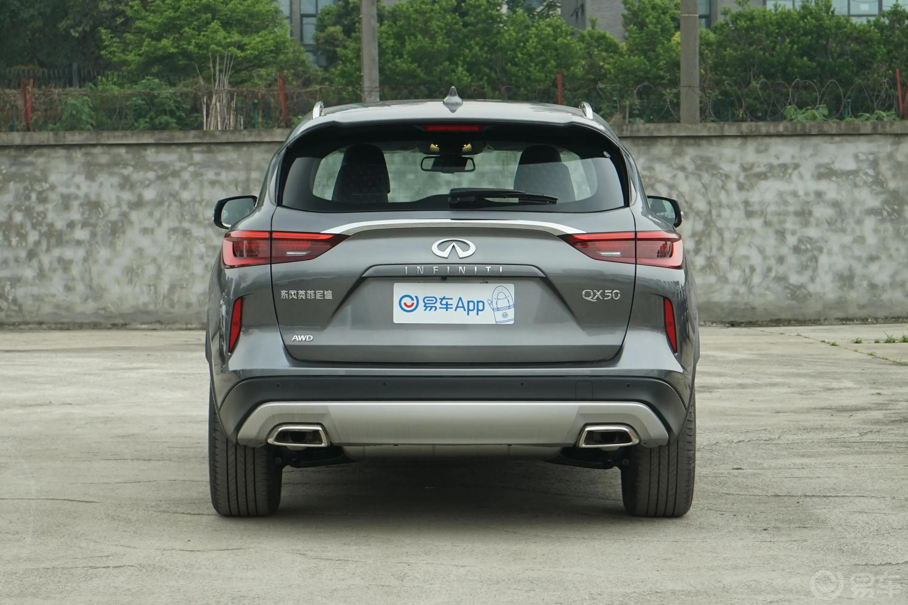 英菲尼迪QX502.0T 四驱 领航版正后水平