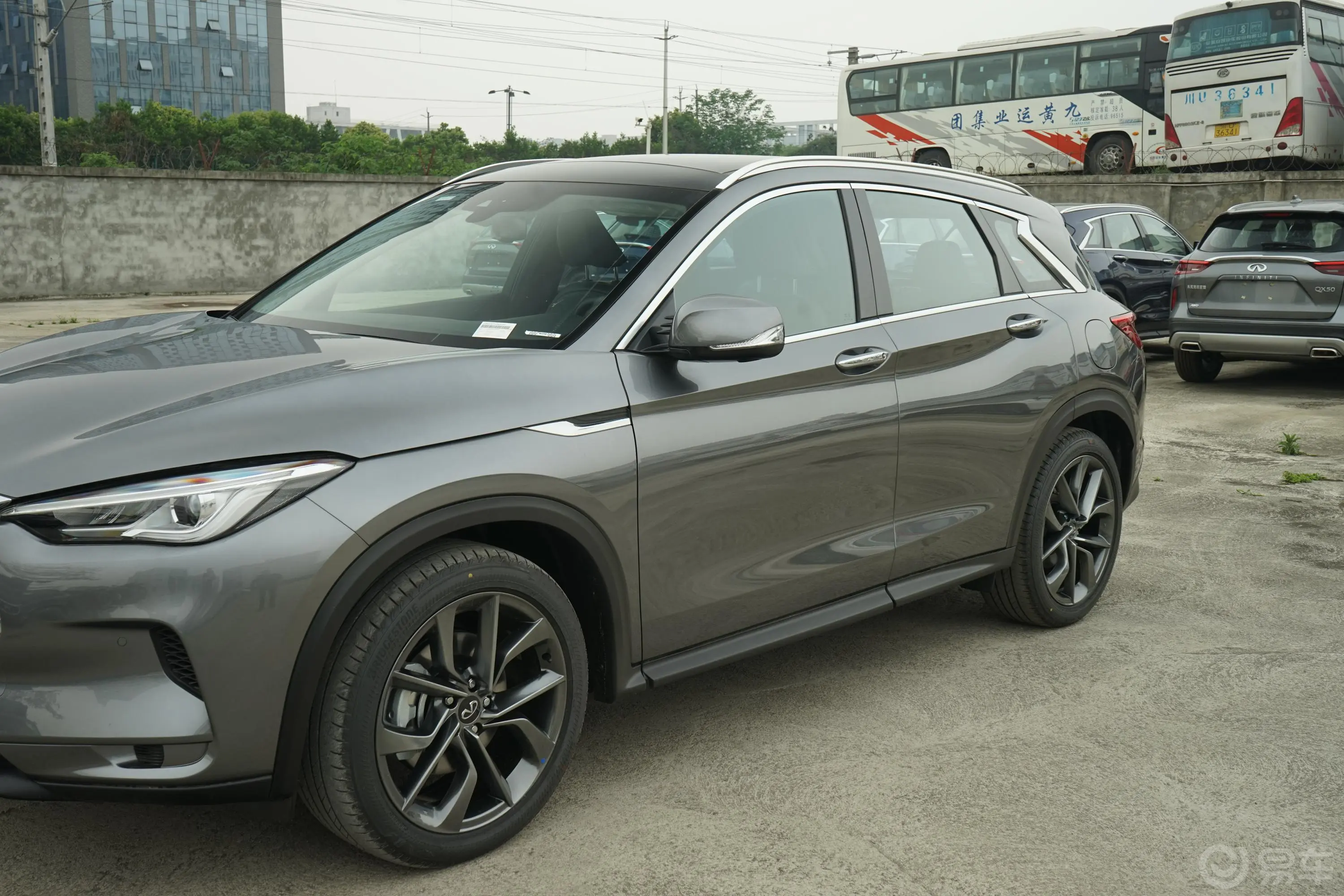 英菲尼迪QX502.0T 四驱 领航版外观