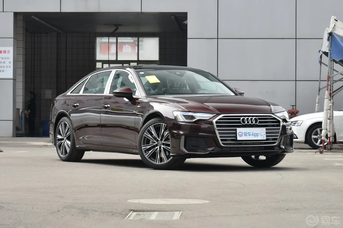 奥迪A6L45 TFSI 臻选动感版外观