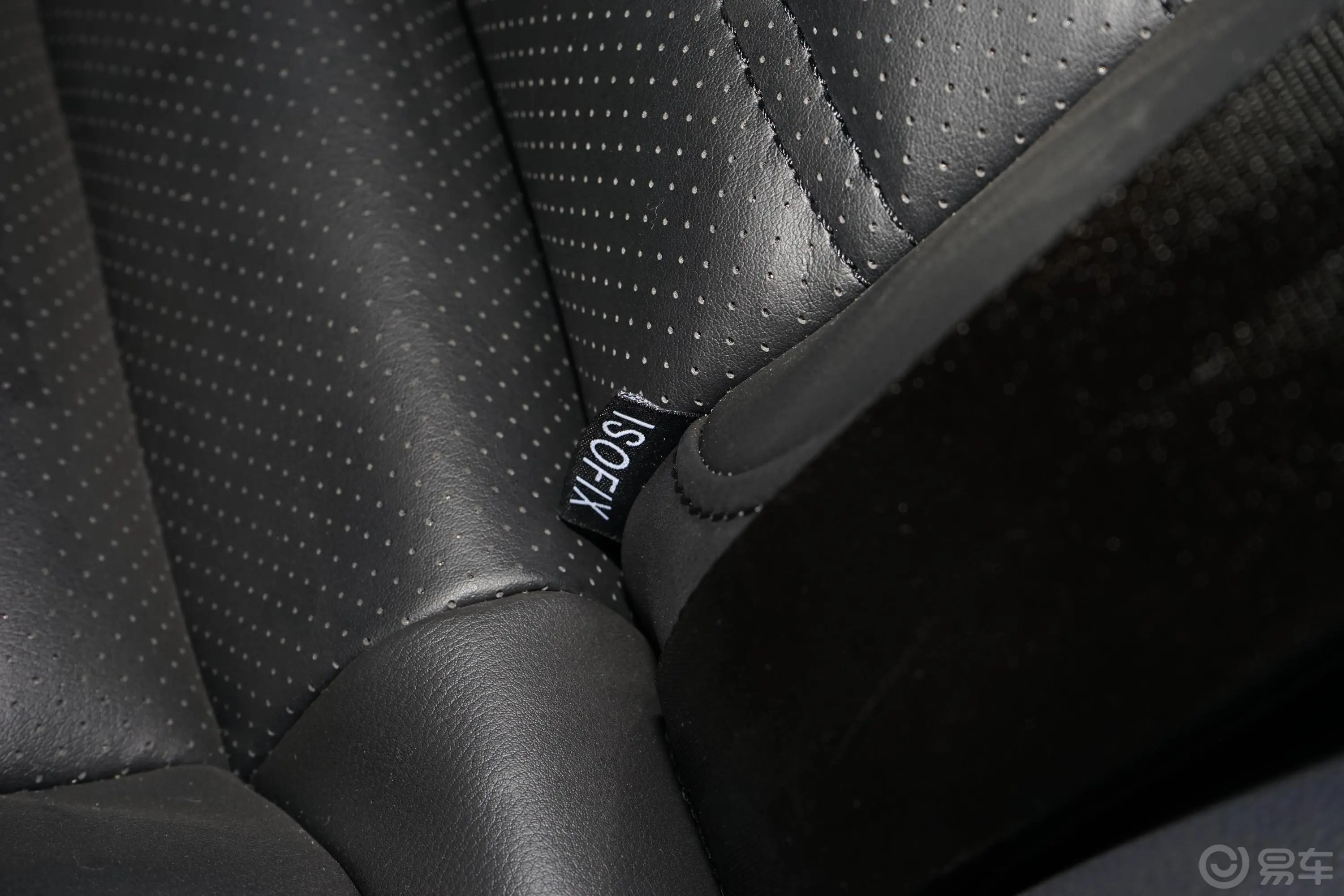 风行S50 EV豪华型儿童座椅接口