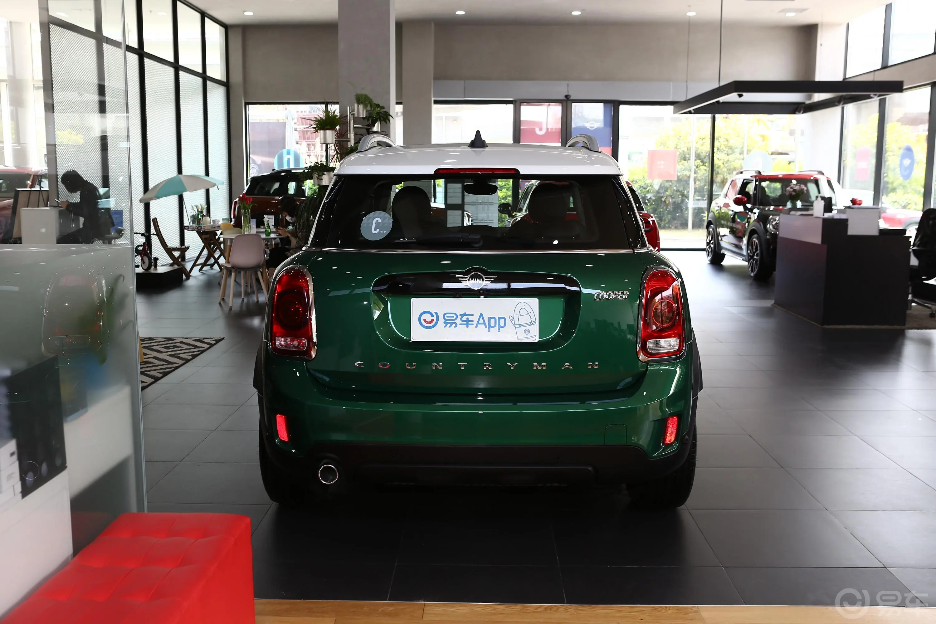 MINI COUNTRYMAN1.5T COOPER ALL4 艺术家周末旅行版正后水平