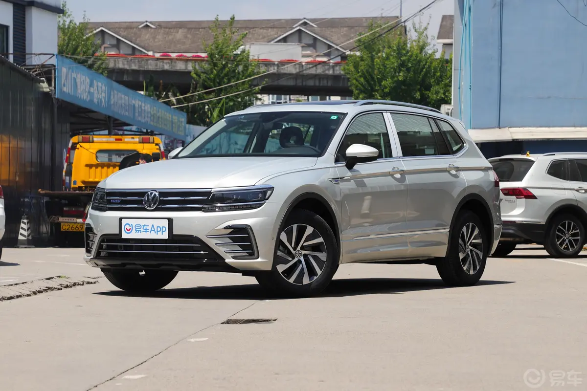 途观L 插电混动430PHEV 双离合 旗舰版侧前45度车头向左水平