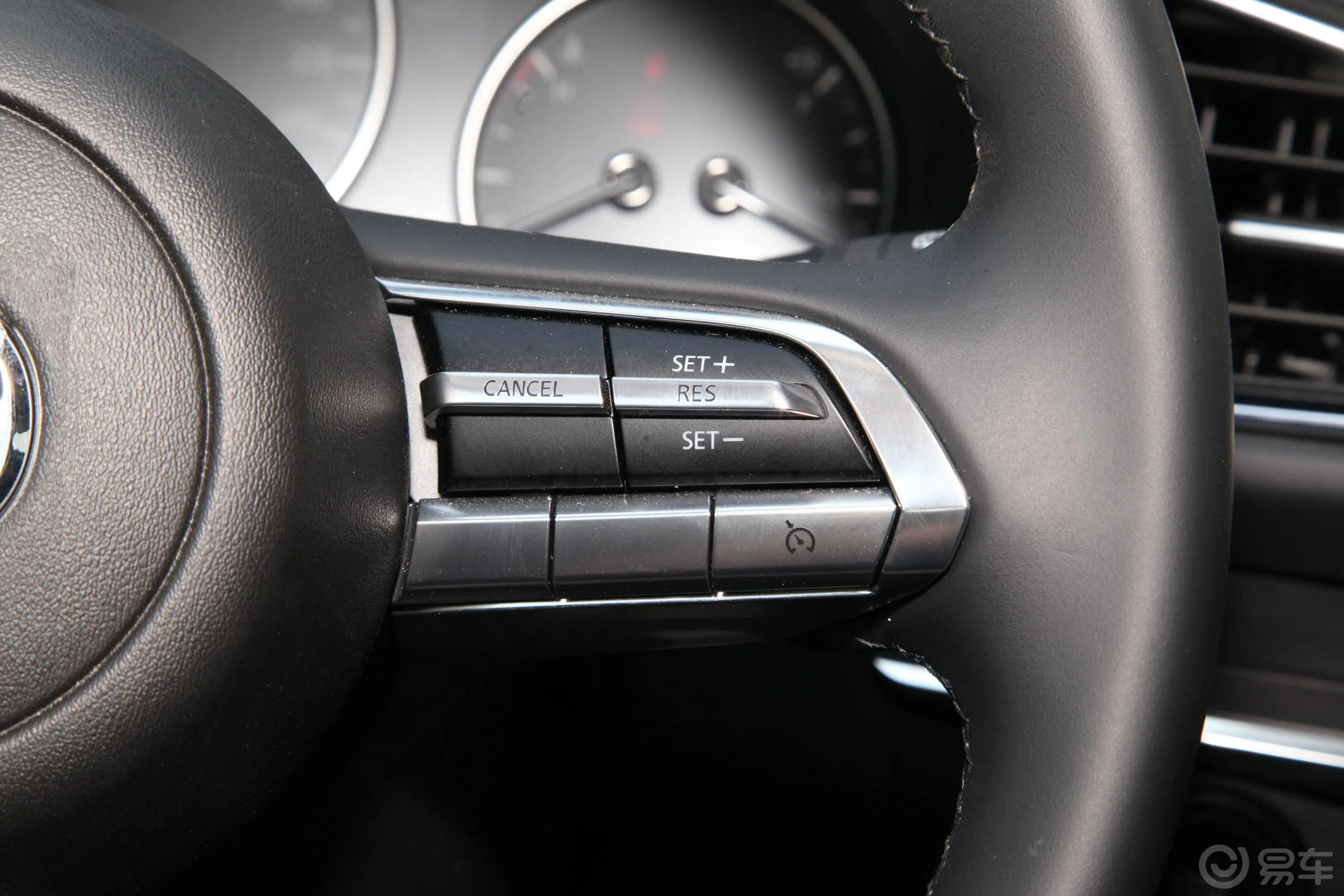马自达CX-302.0L 手自一体 嘉悦型右侧方向盘功能按键