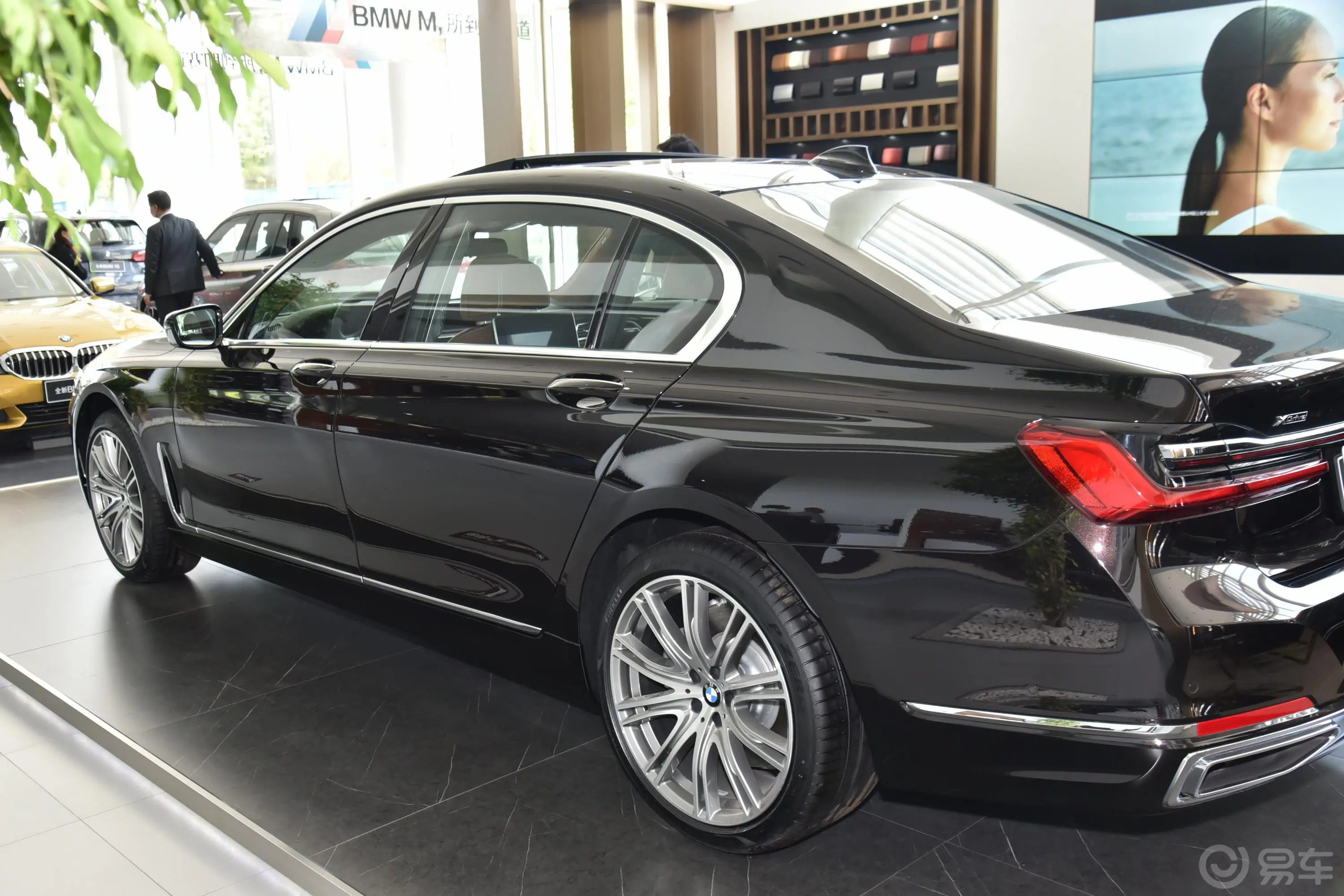 宝马7系改款 750Li xDrive V8 豪华套装外观