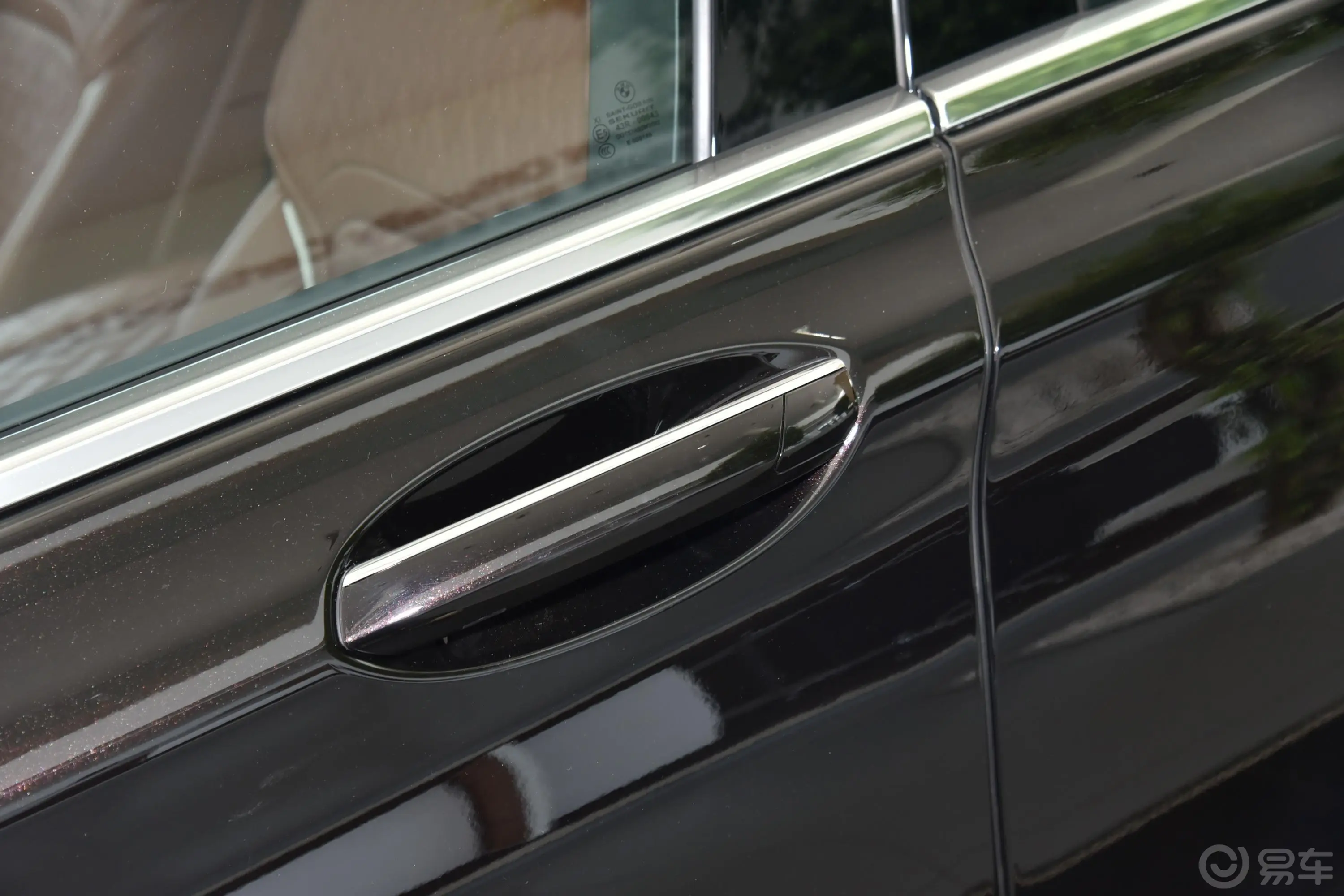 宝马7系改款 750Li xDrive V8 豪华套装驾驶员侧前门把手