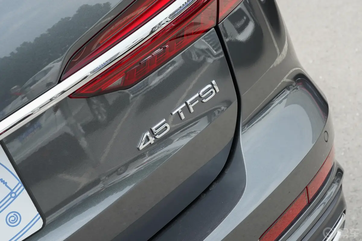 奥迪A6Avant 先锋派 45 TFSI 臻选动感型外观