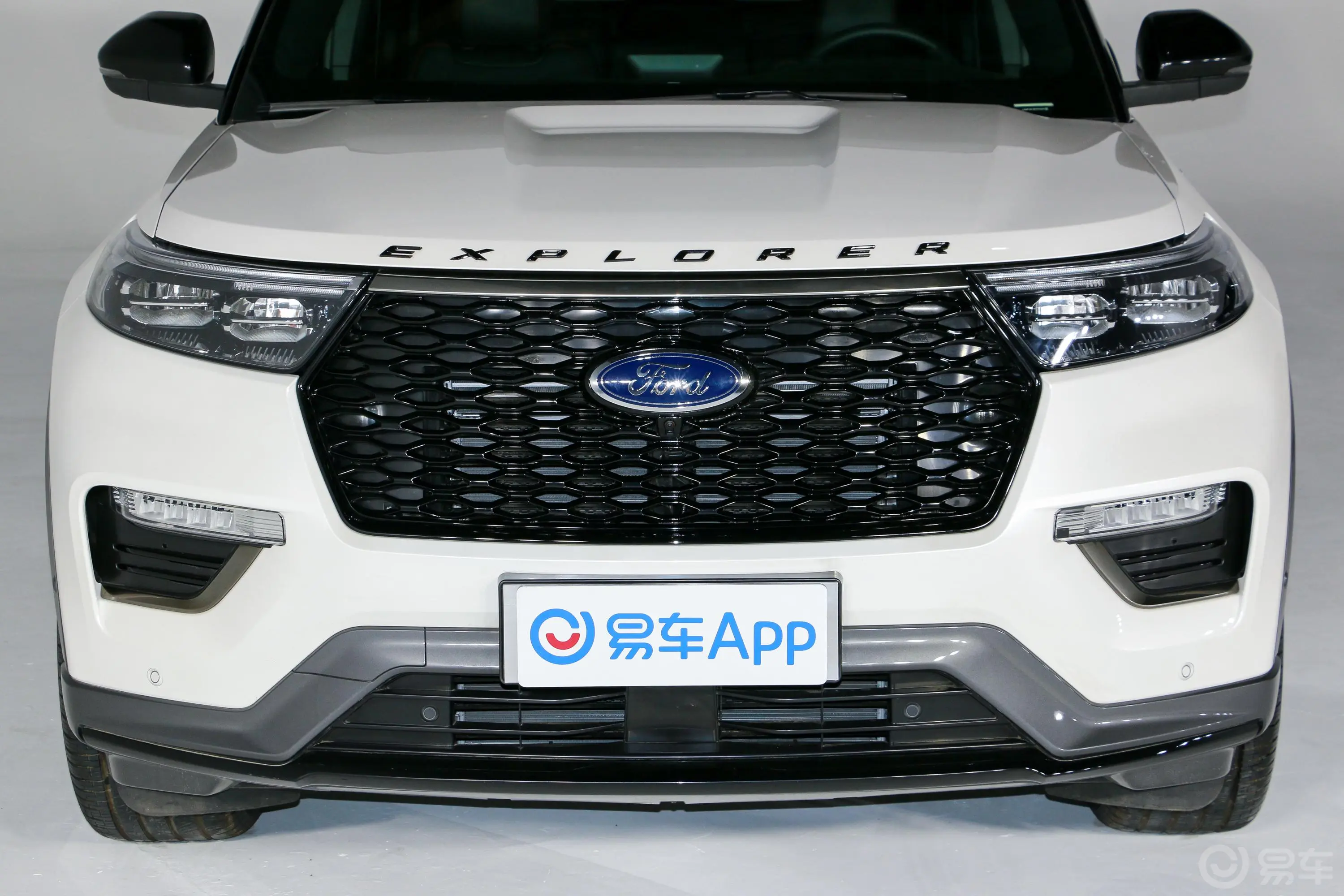 探险者EcoBoost 285 四驱运动版ST-Line 6座外观