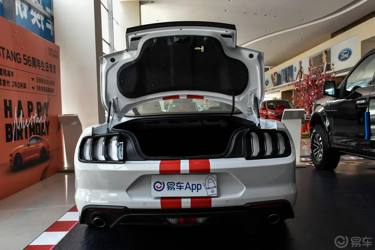 Mustang2.3L EcoBoost 性能加强版空间