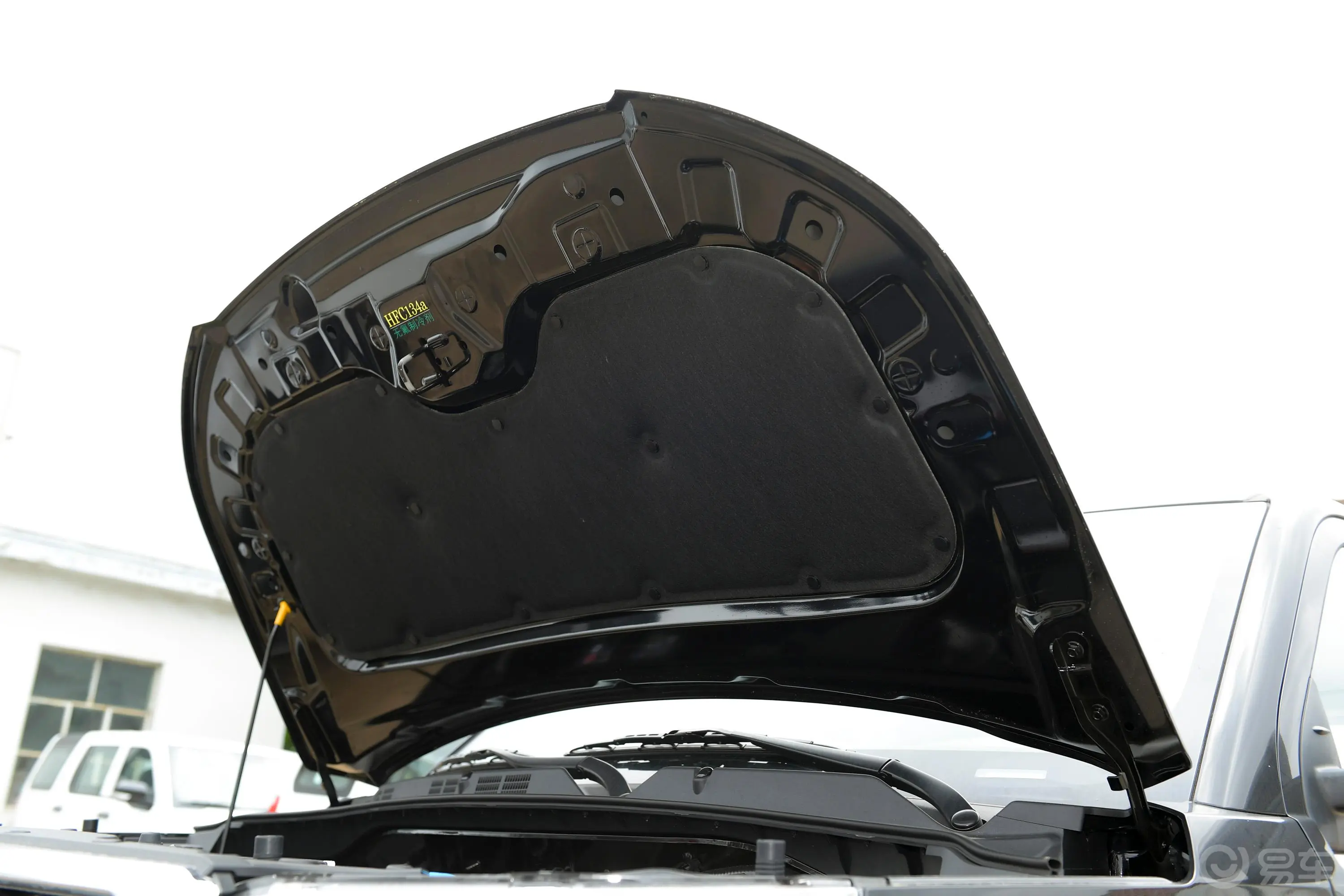 长安欧尚X70A1.5L 手动 标准型发动机舱盖内侧