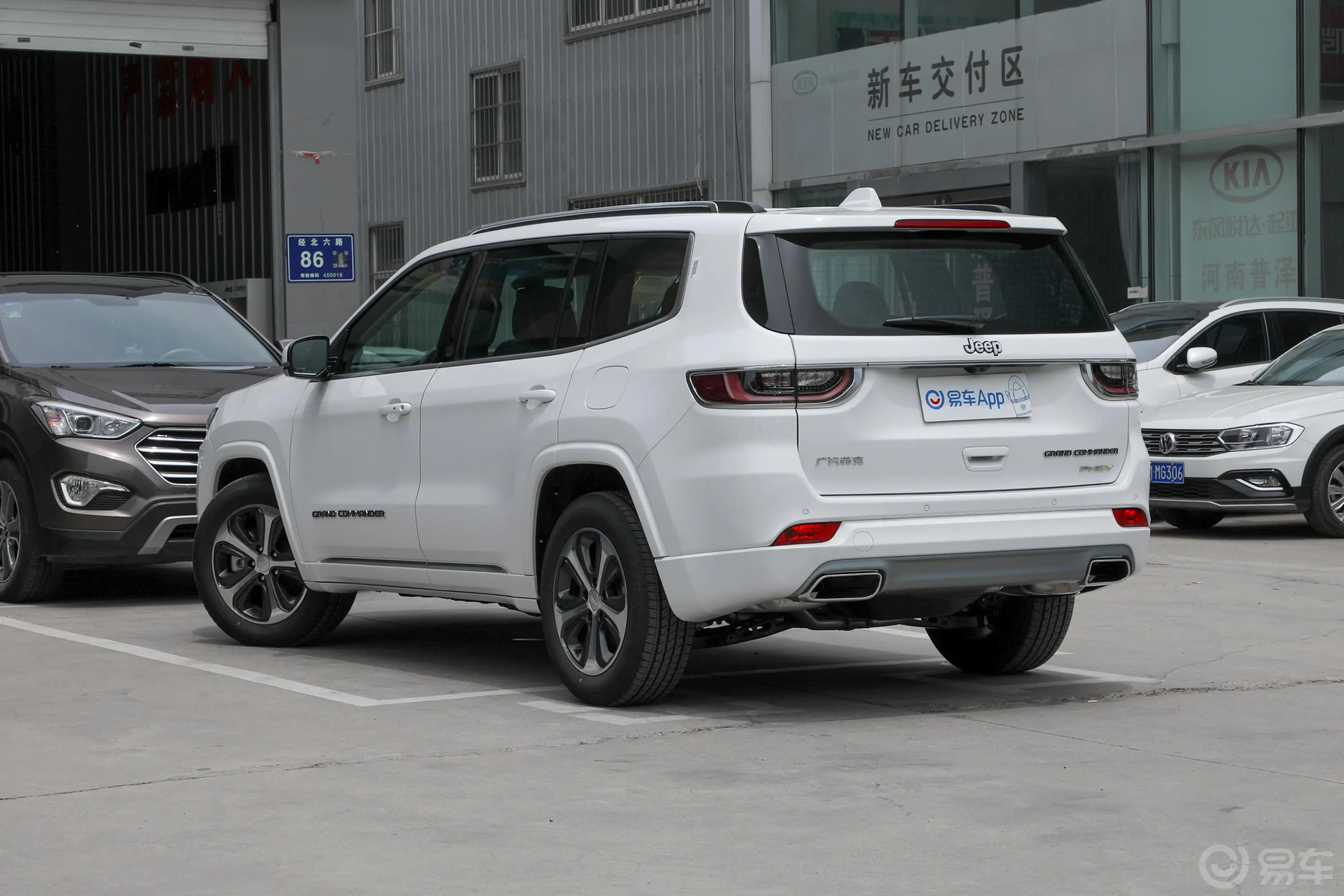 指挥官PHEV2.0T 混动进享版外观