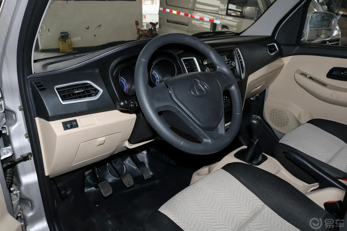 新豹T3载货汽车N1 1.2L 单排单后轮 舒适版（4.75米） SC1031TMD62 汽油 国VI车窗调节整体