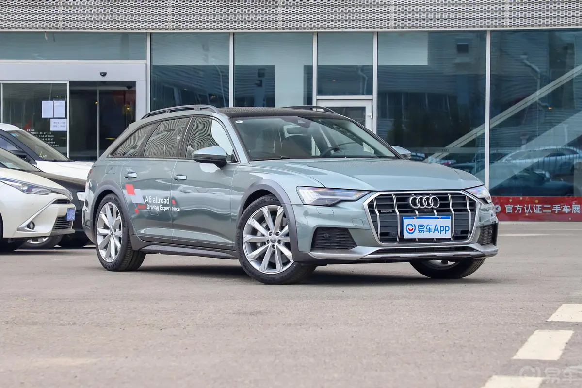 奥迪A6Allroad quattro 探索家 55 TFSI 尊享越野型外观