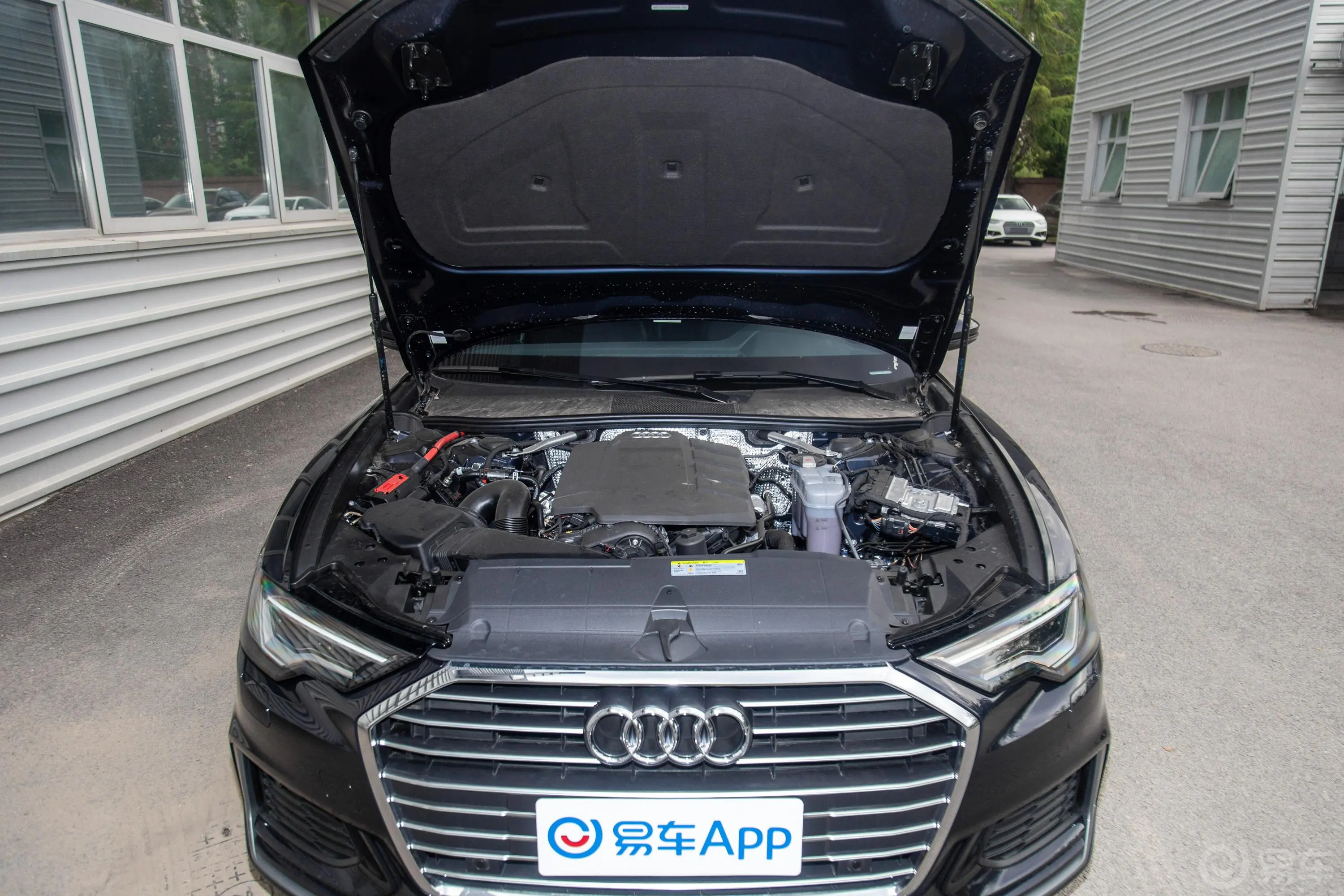 奥迪A6Avant 先锋派 45 TFSI 臻选动感型外观