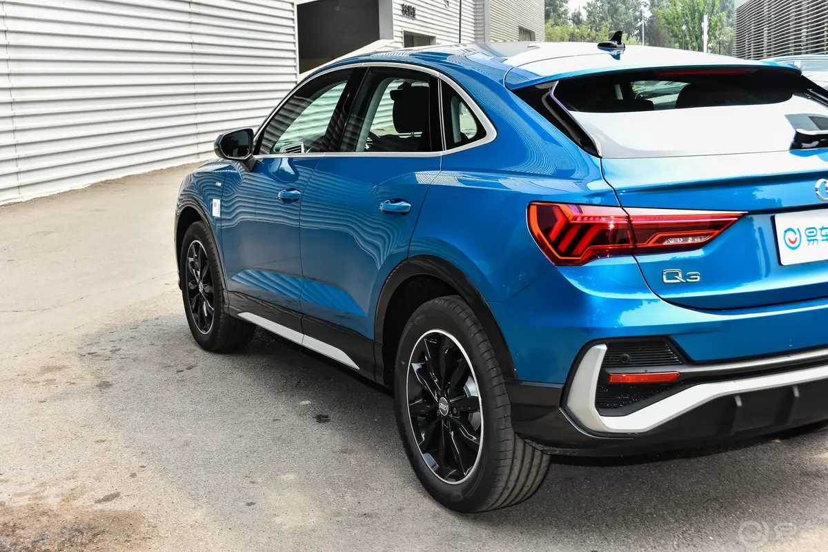 奥迪Q3 Sportback45 TFSI quattro 时尚型外观