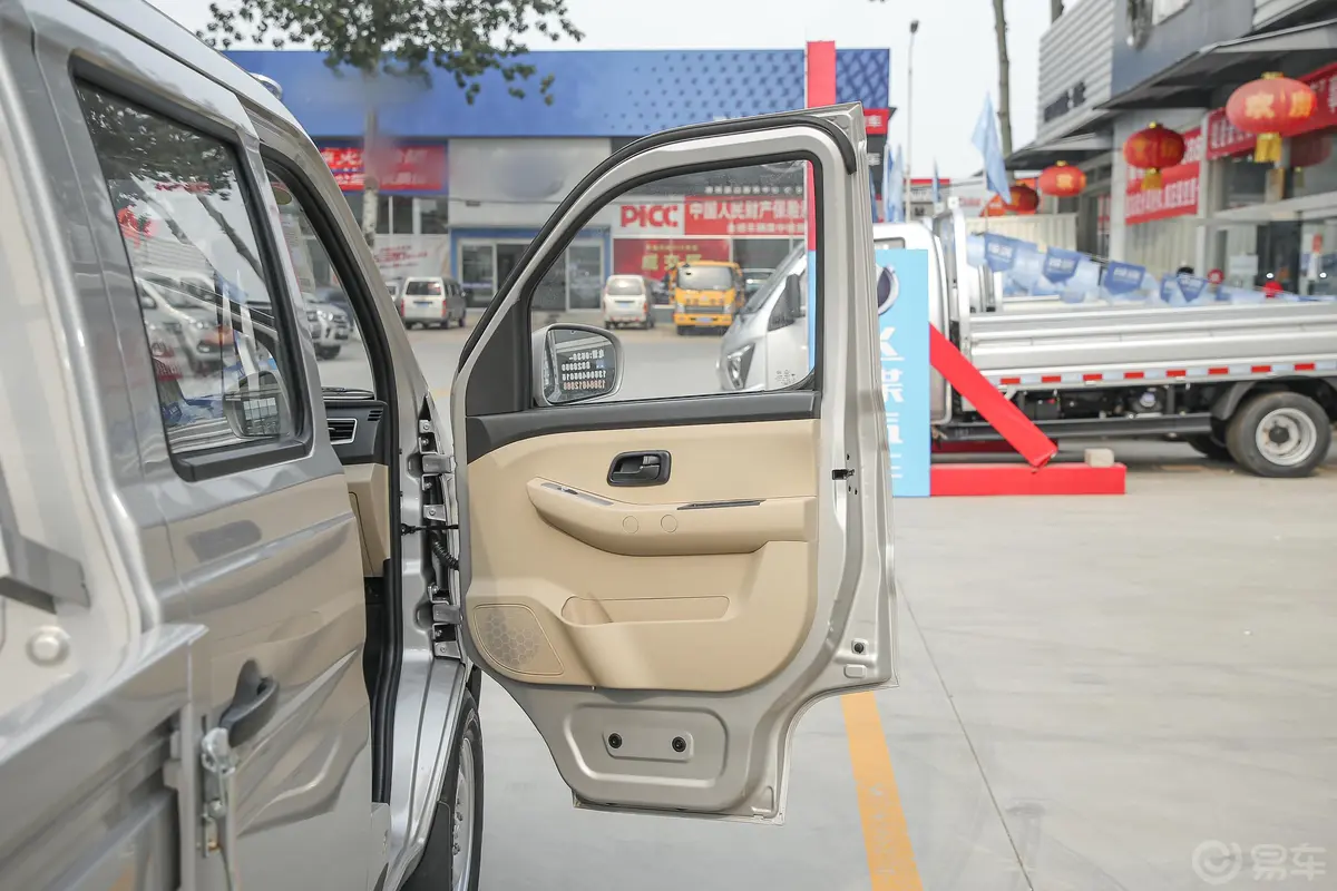 新豹T3载货汽车N1 1.5L 双排单后轮 标准版 SC1031TFS6A1 汽油 国VI副驾驶员车门