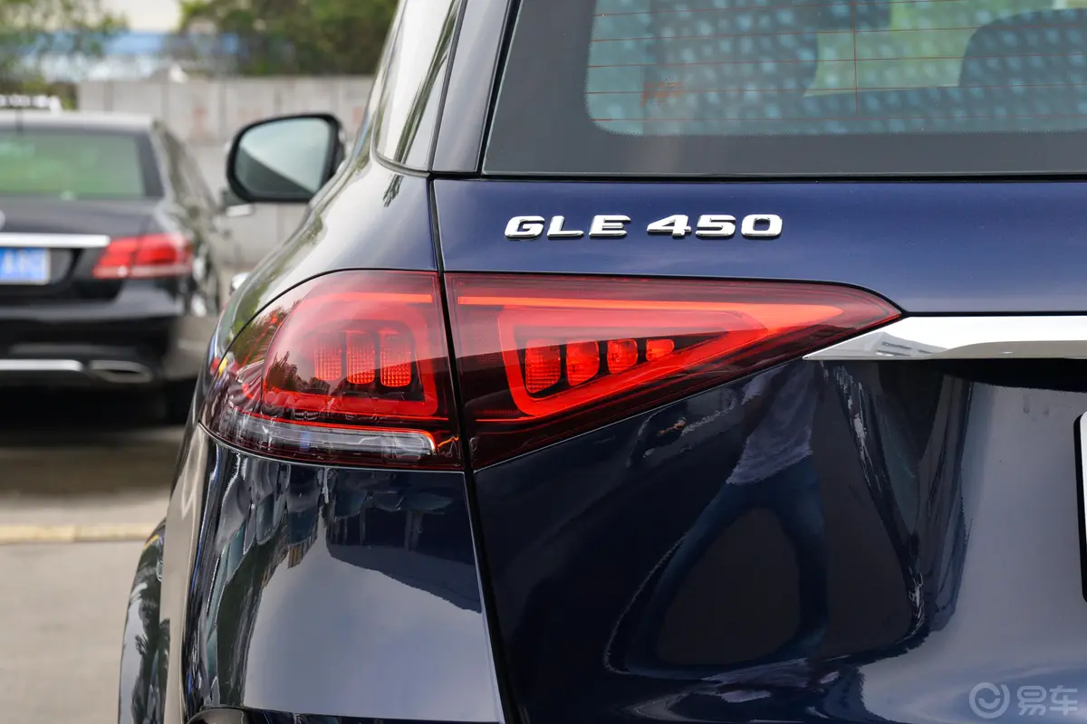 奔驰GLE改款 GLE 450 4MATIC 动感型外观