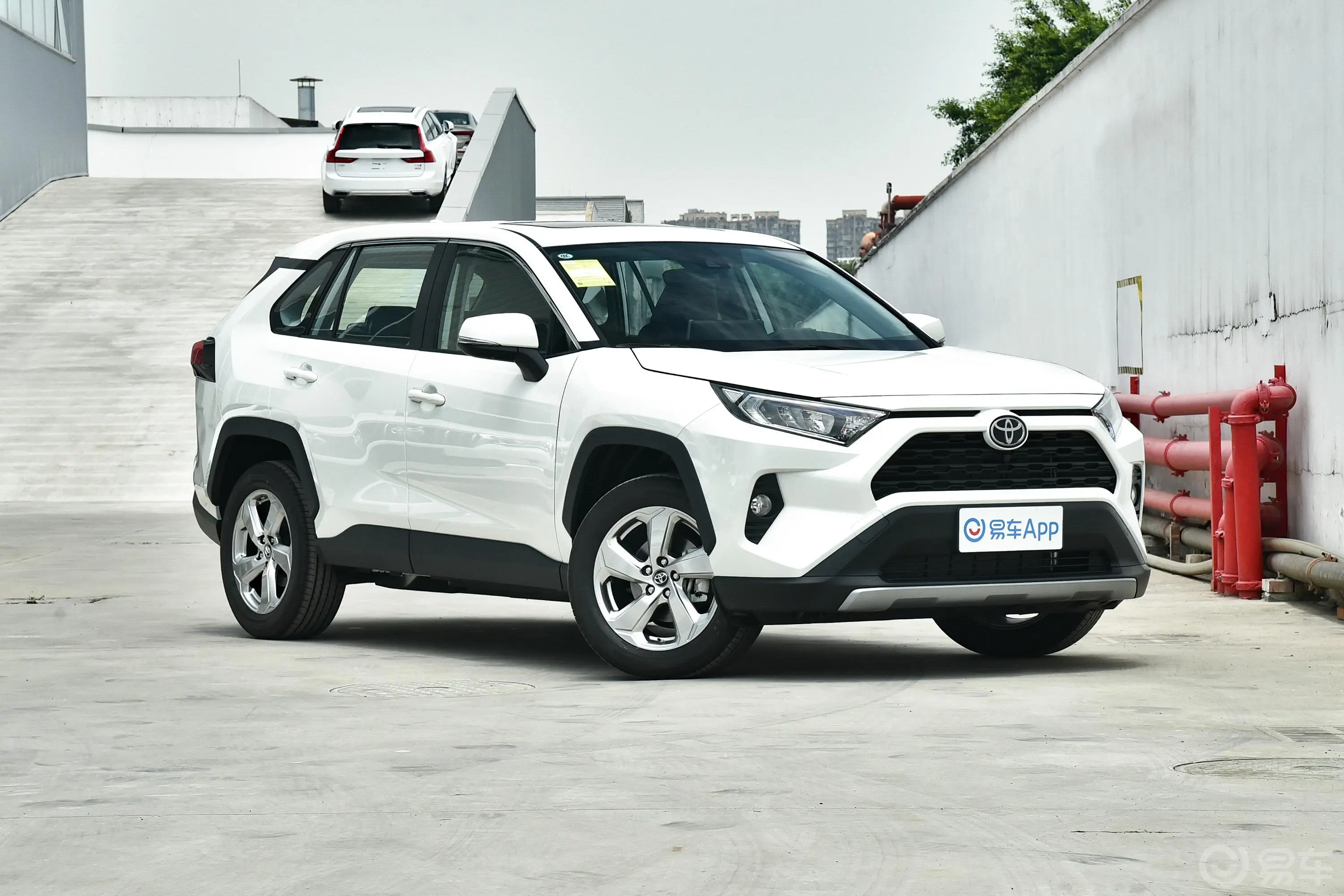 RAV4荣放2.0L CVT 四驱 风尚Plus版驾驶员侧后门把手