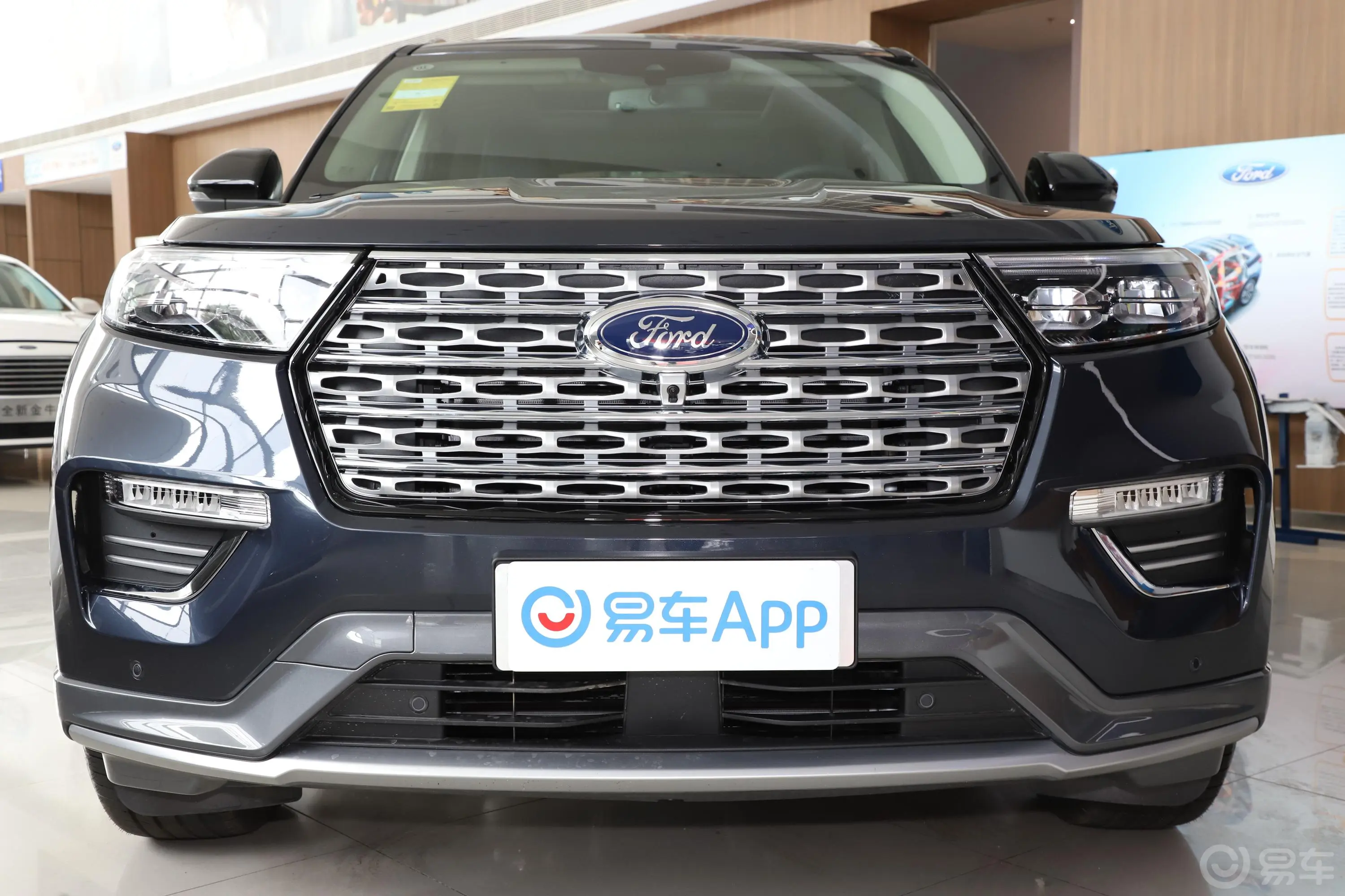 探险者EcoBoost 285 四驱钛金版 6座外观