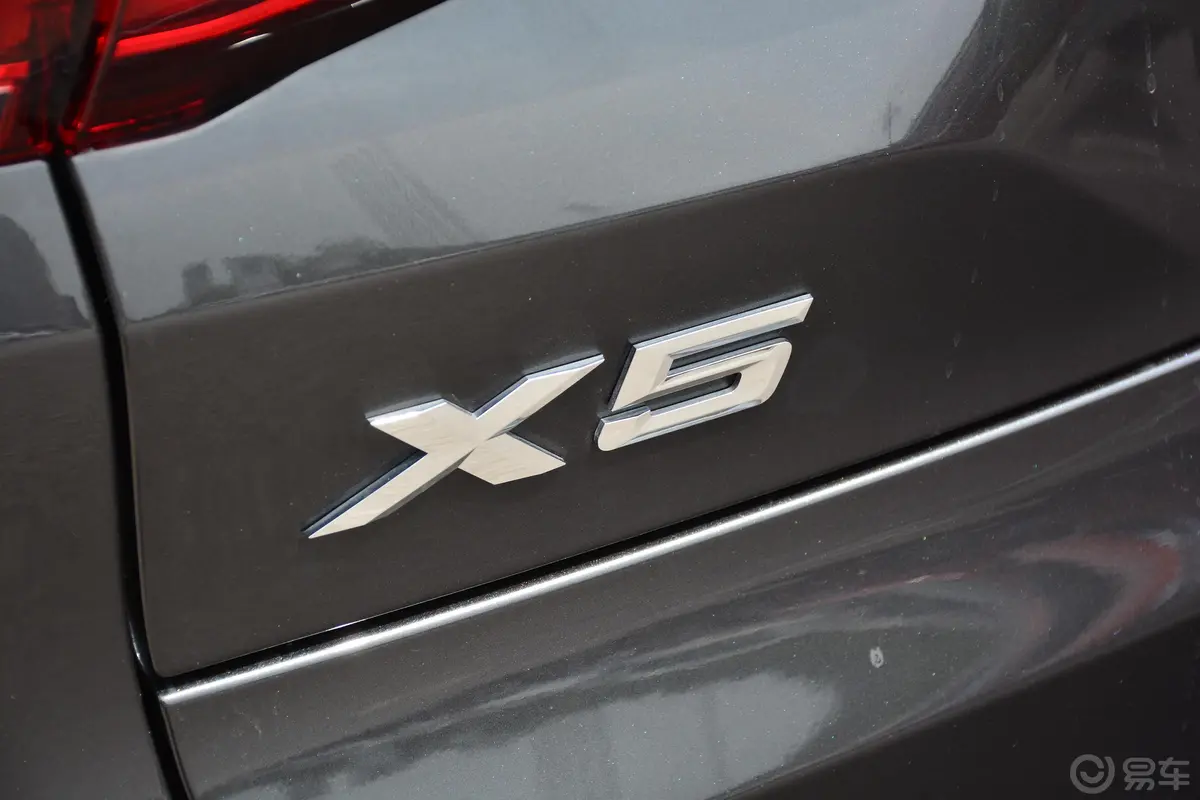 宝马X5(进口)xDrive30i X设计套装外观