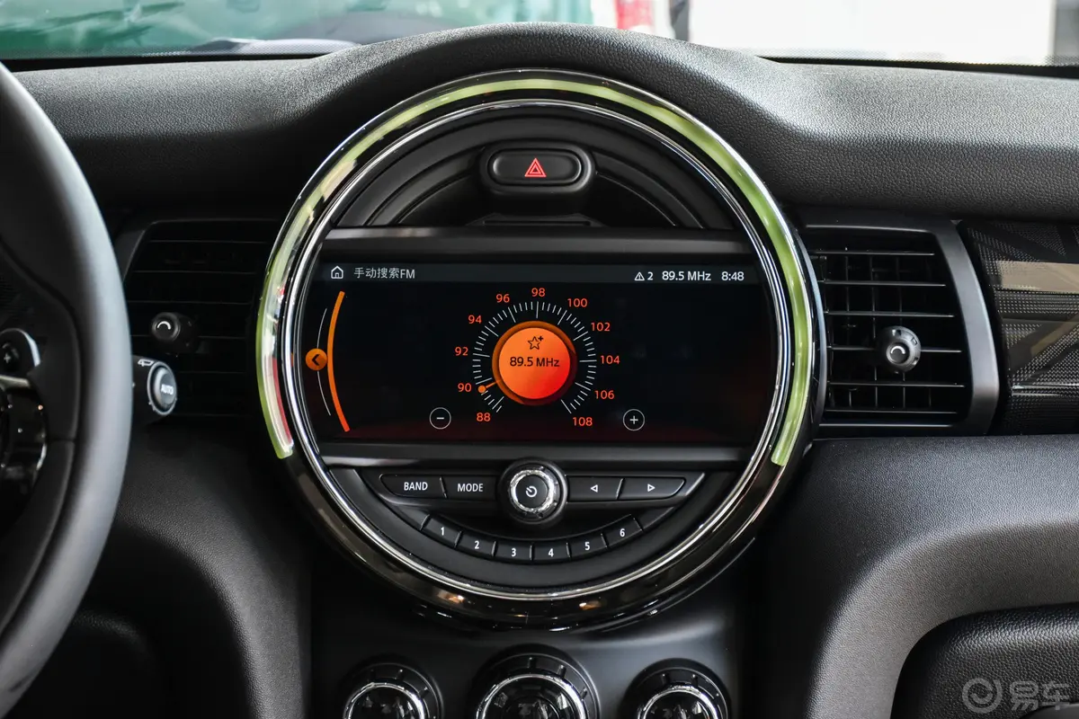 MINI2.0T COOPER S 双离合 日不落红限量版内饰