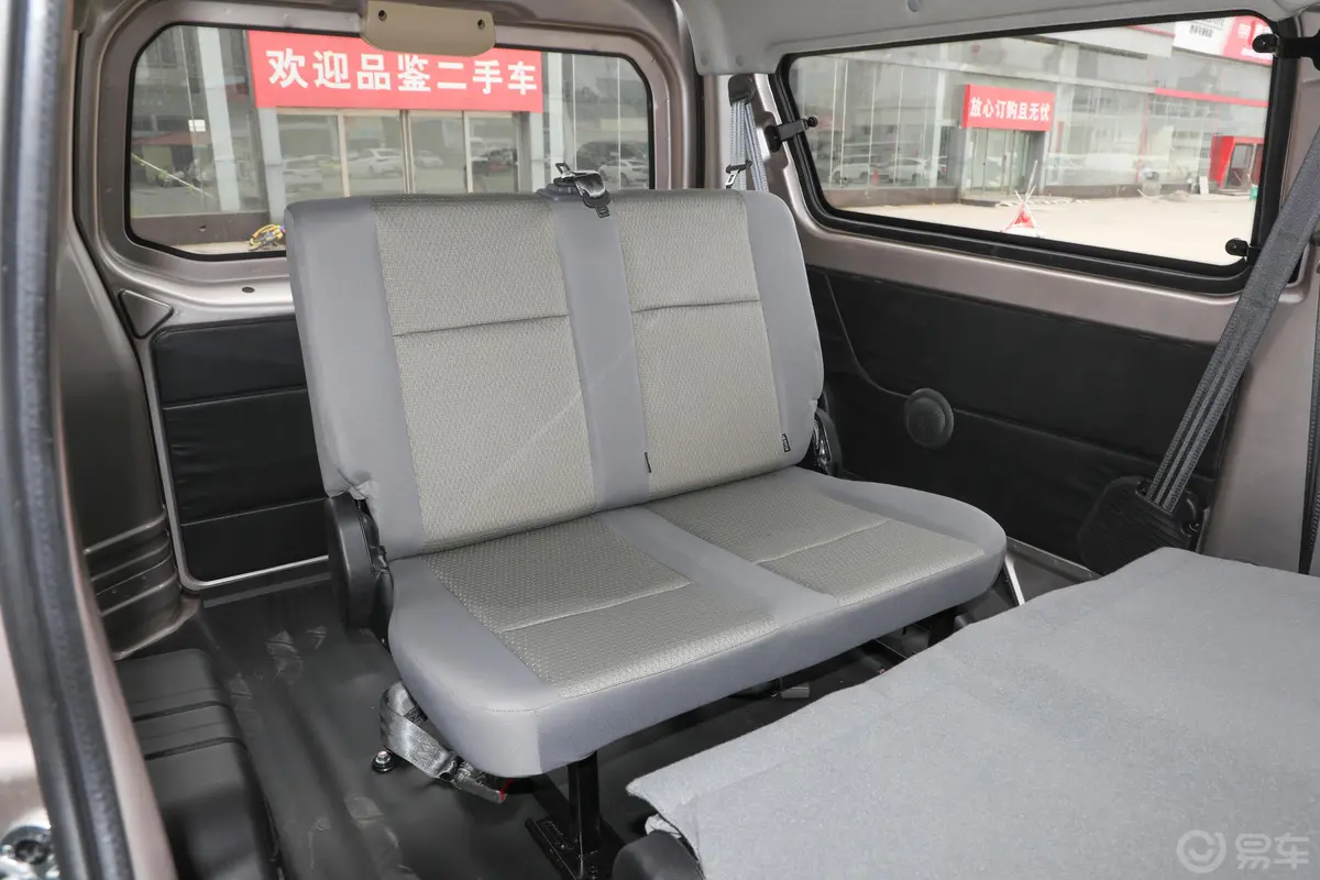 金杯小海狮X301.5L 客车舒适型 6座 国VI第三排座椅