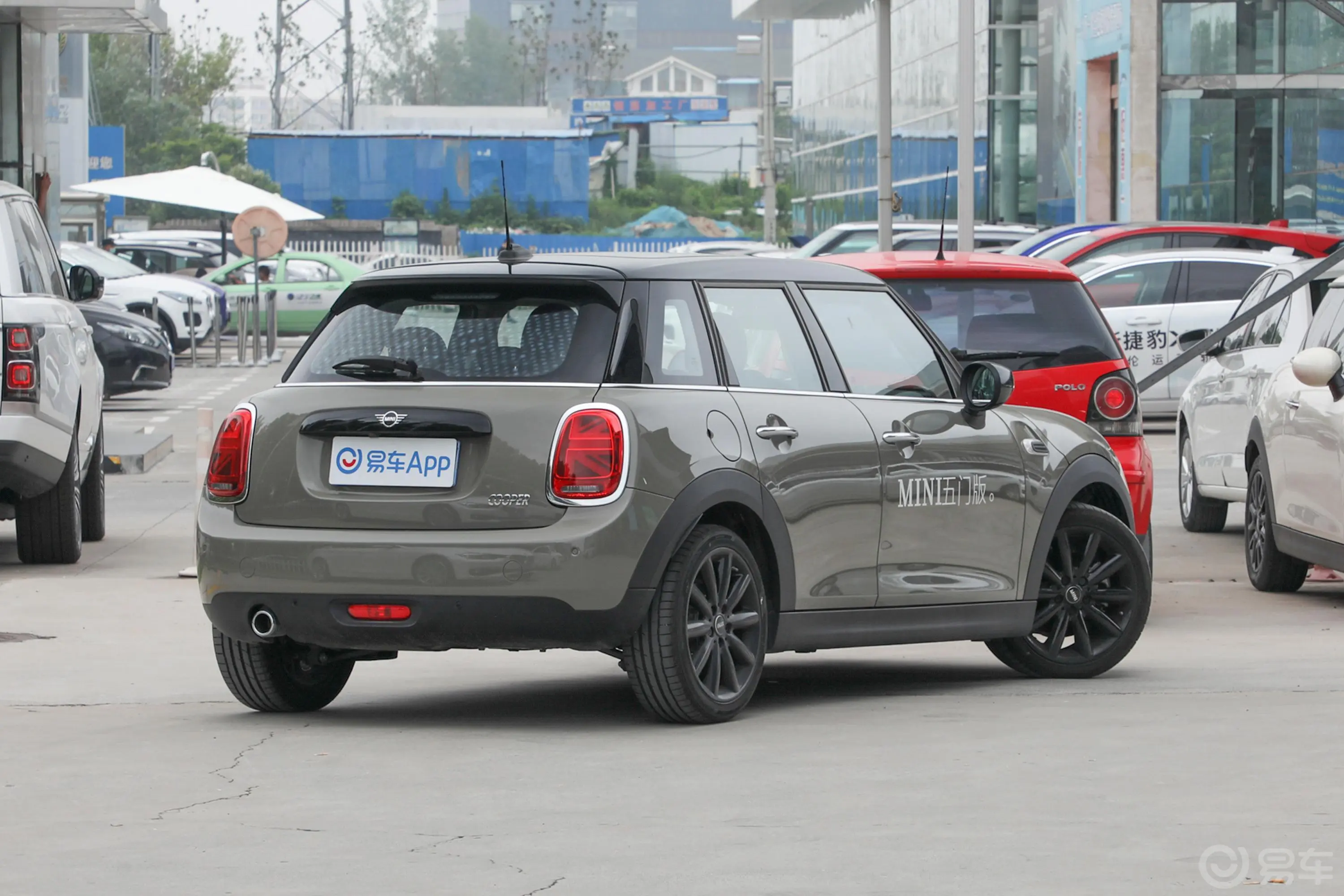 MINI2.0T COOPER S 艺术家 五门版外观