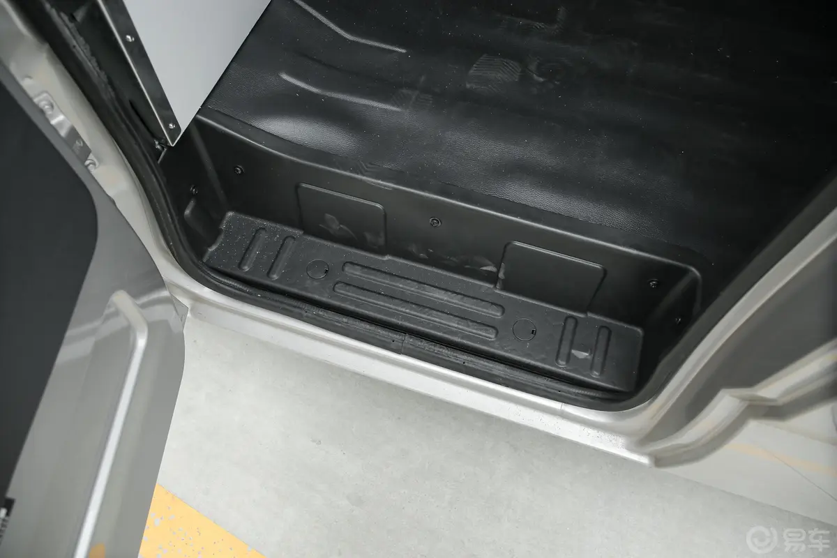 长安V5单排 1.5L 手动 标准版 国V后排座椅