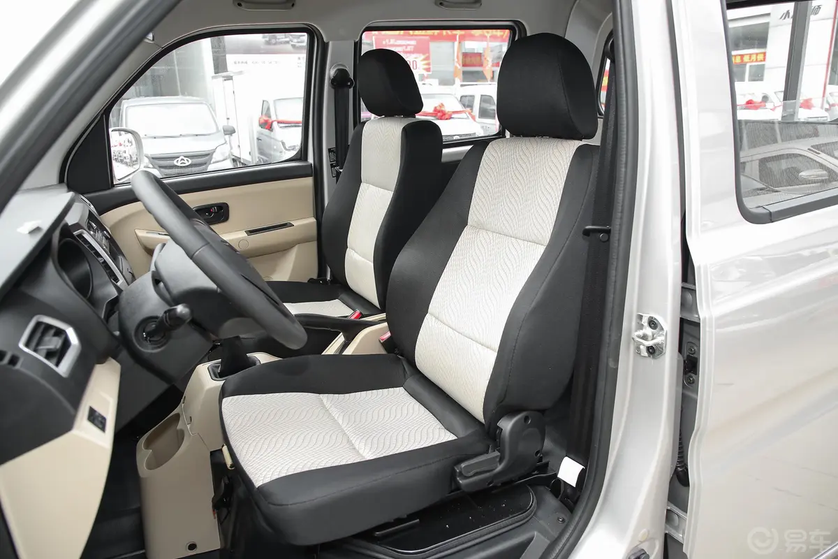 新豹T3载货汽车N1 1.5L 双排单后轮 标准版 SC1031TFS61 汽油 国VI驾驶员座椅