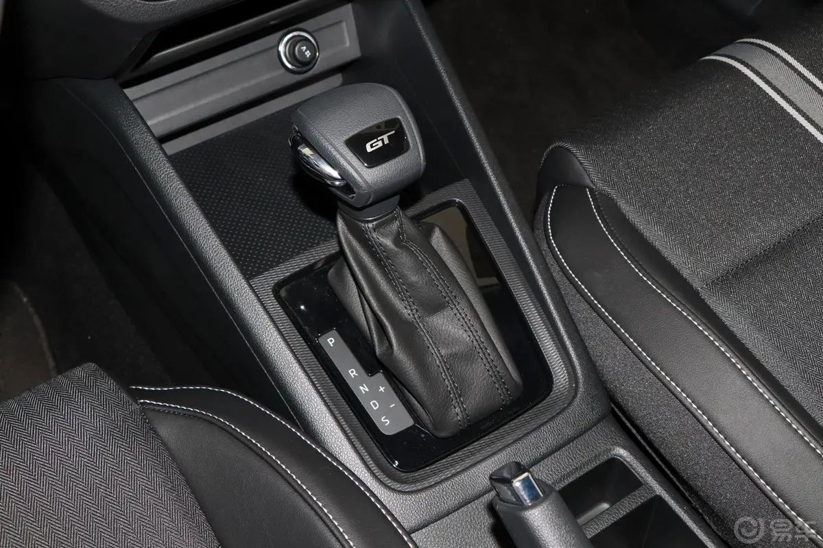 柯米克改款 GT 1.5L 手自一体 舒适版换挡杆